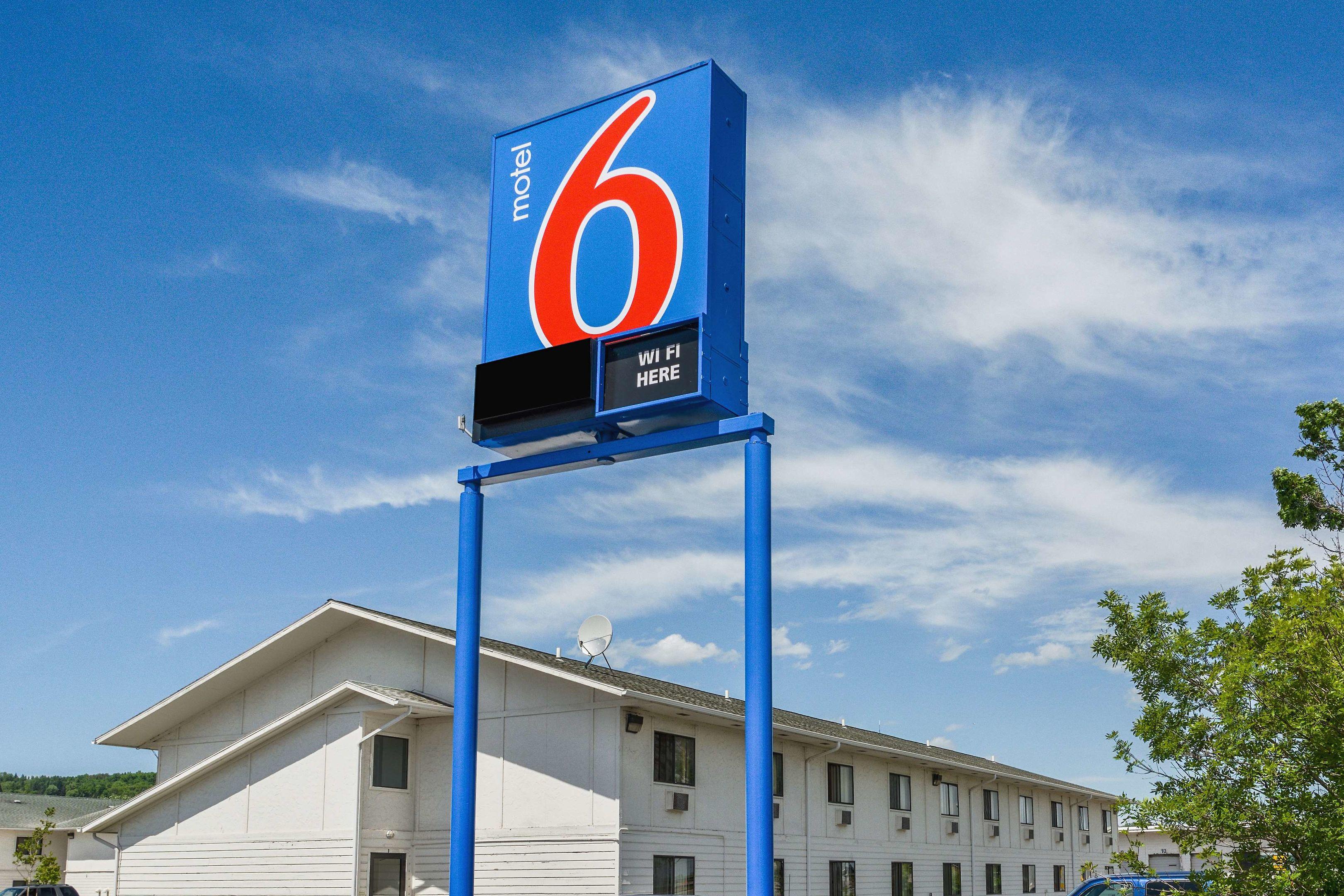 Motel 6 Duluth, MN — photo 4