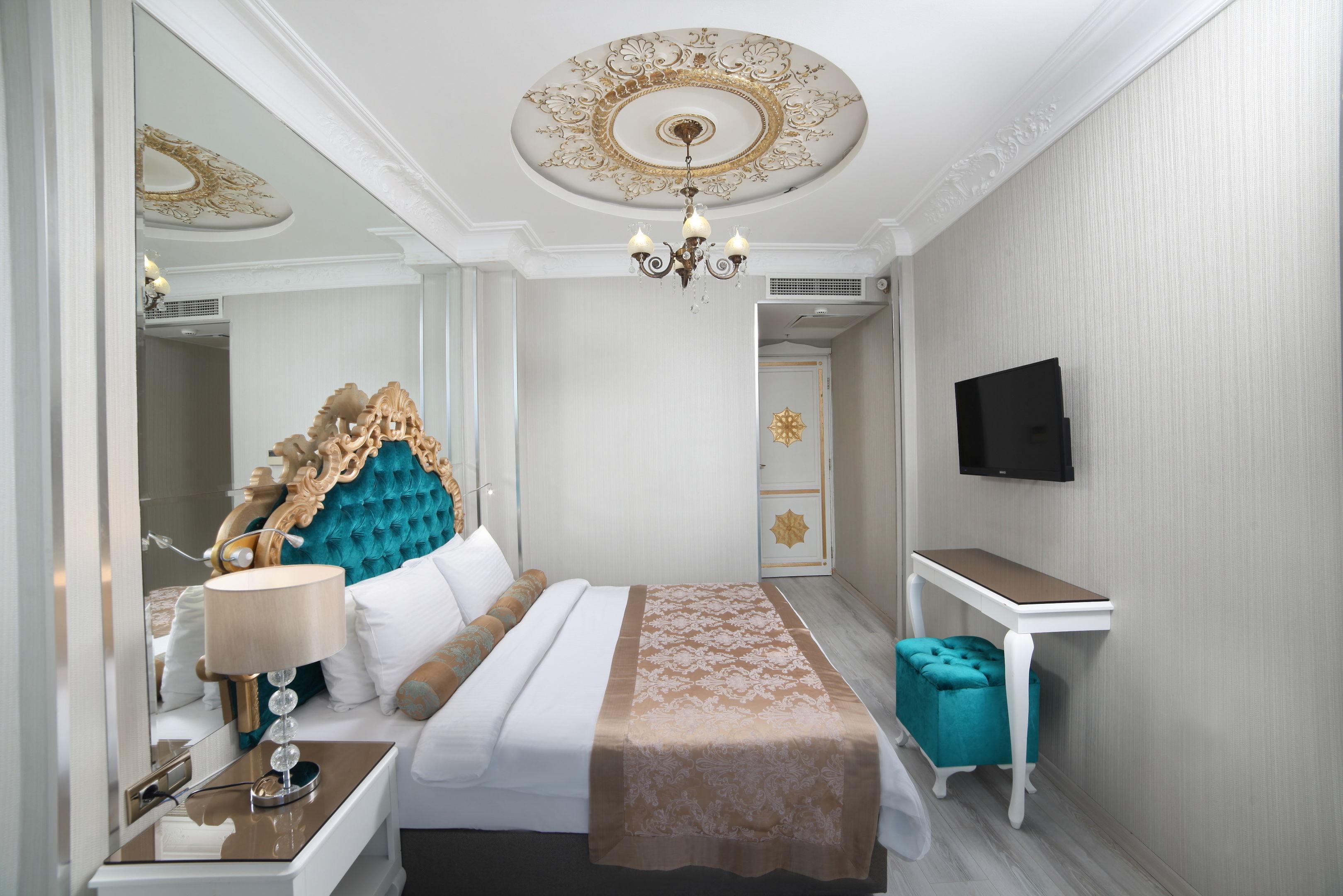 White Monarch Hotel — photo 5
