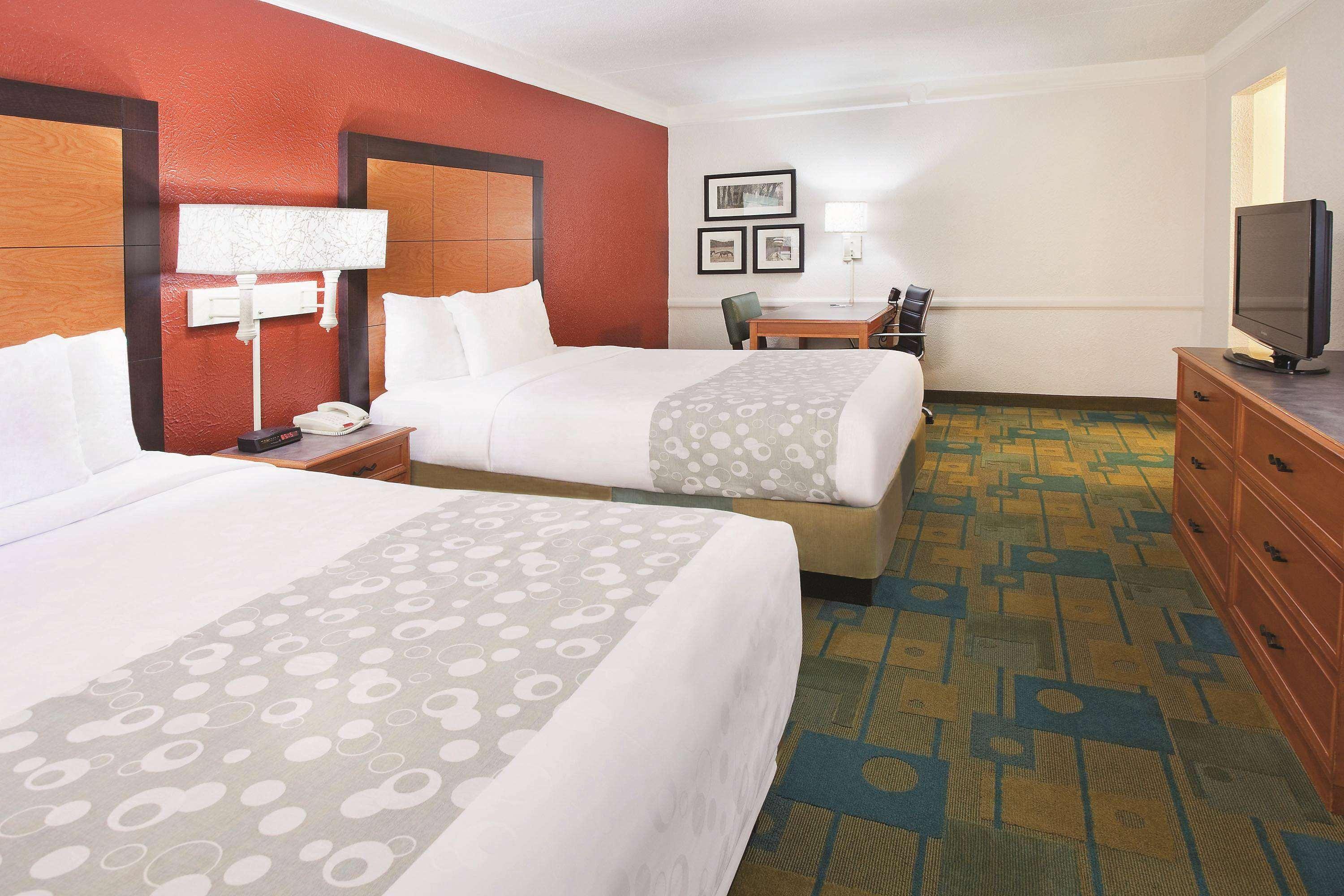 Howard Johnson by Wyndham Columbus Fort Benning — photo 5