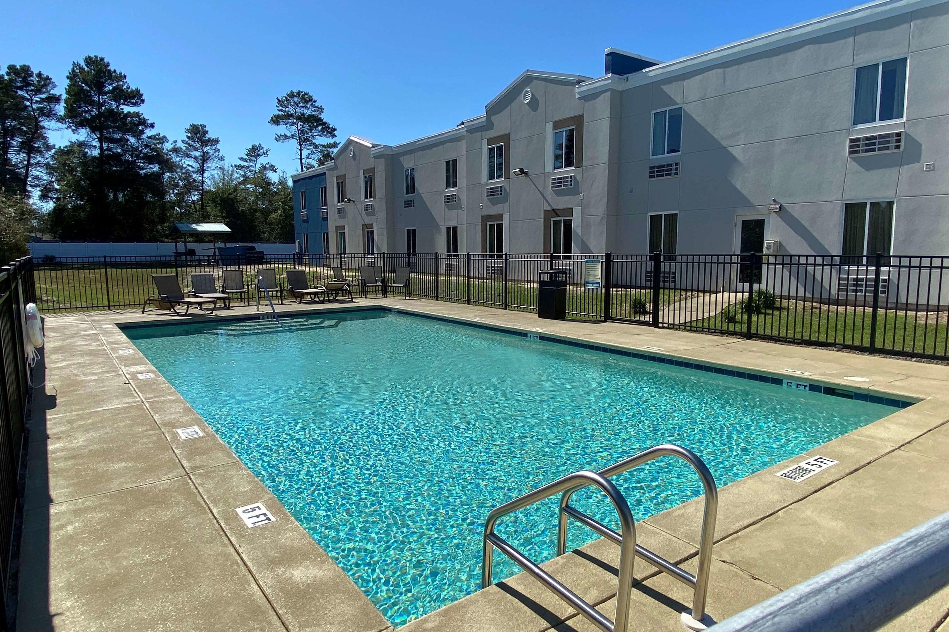 Days Inn by Wyndham Niceville/Eglin Air Force Base — photo 5
