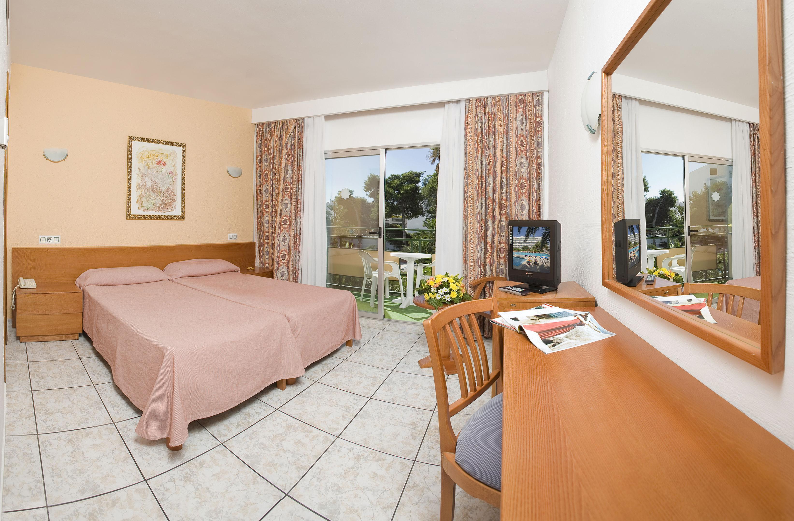 Hotel Tropical Ibiza — photo 4
