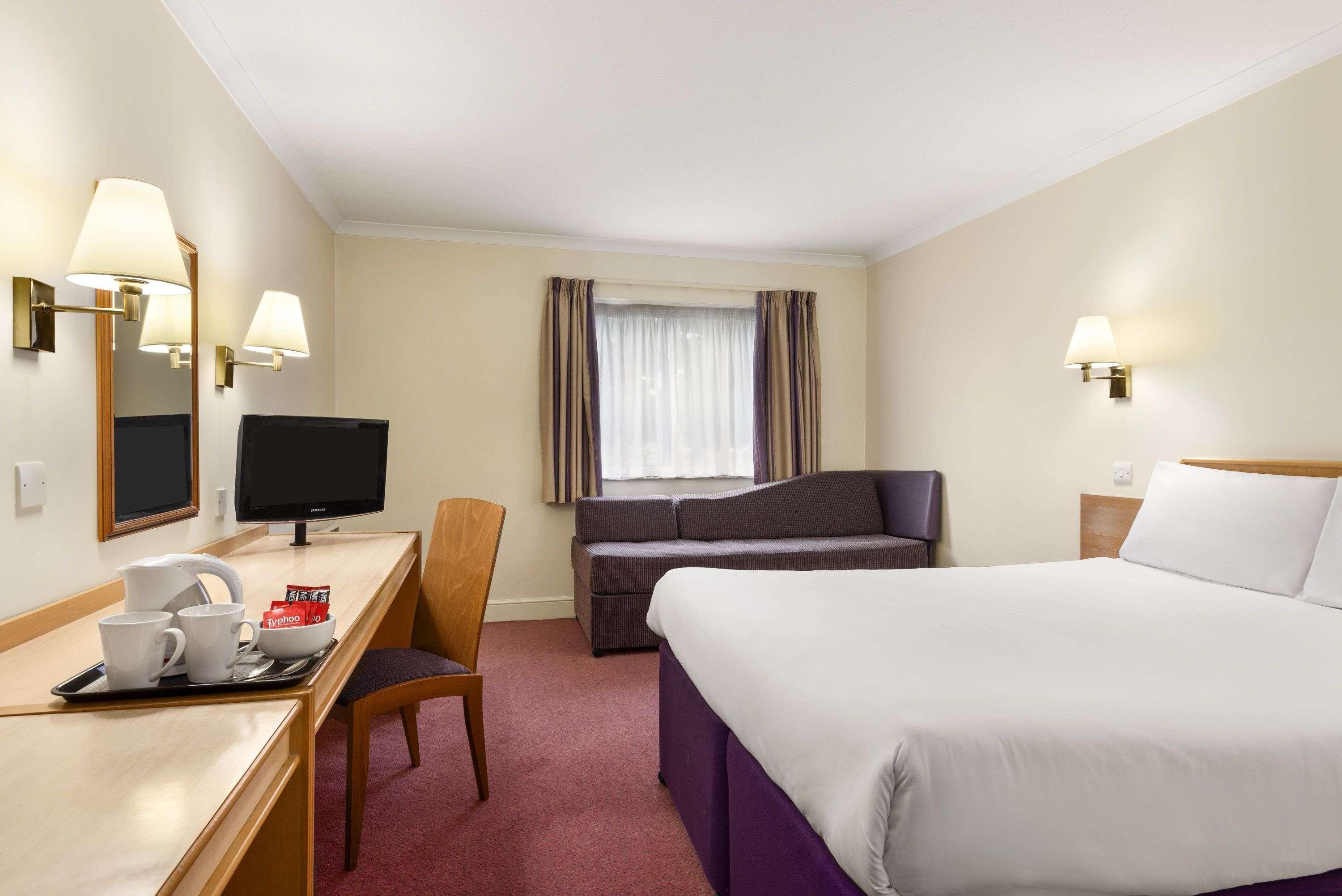 Days Inn Chester East — photo 4