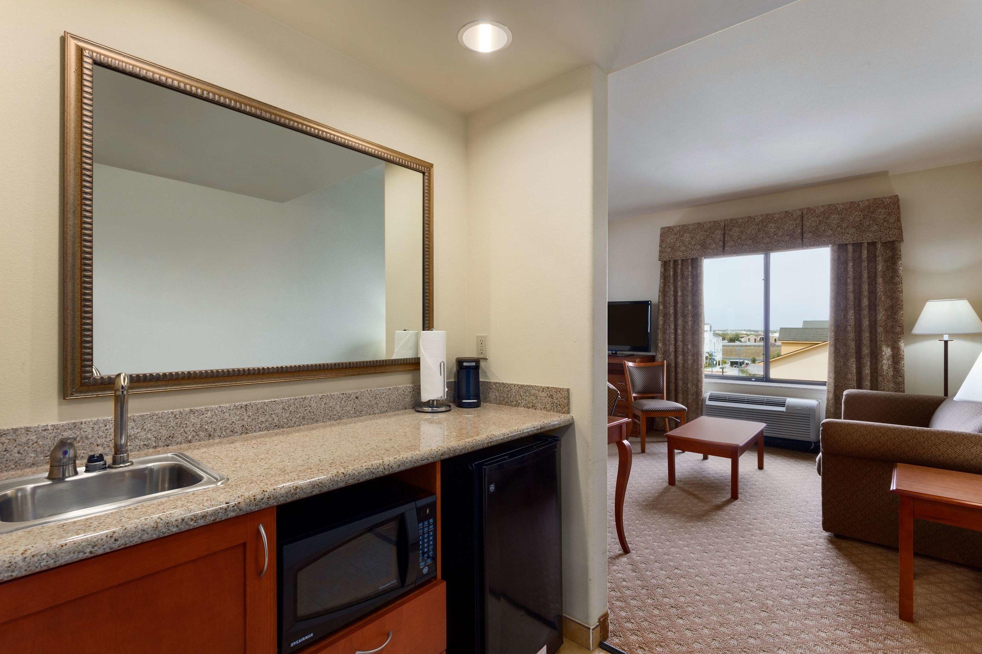 Hampton Inn & Suites Pharr — photo 5