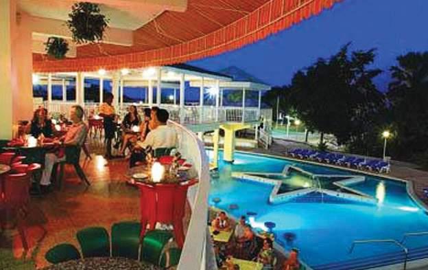 Hotel Breezes Trelawny Resort & Spa