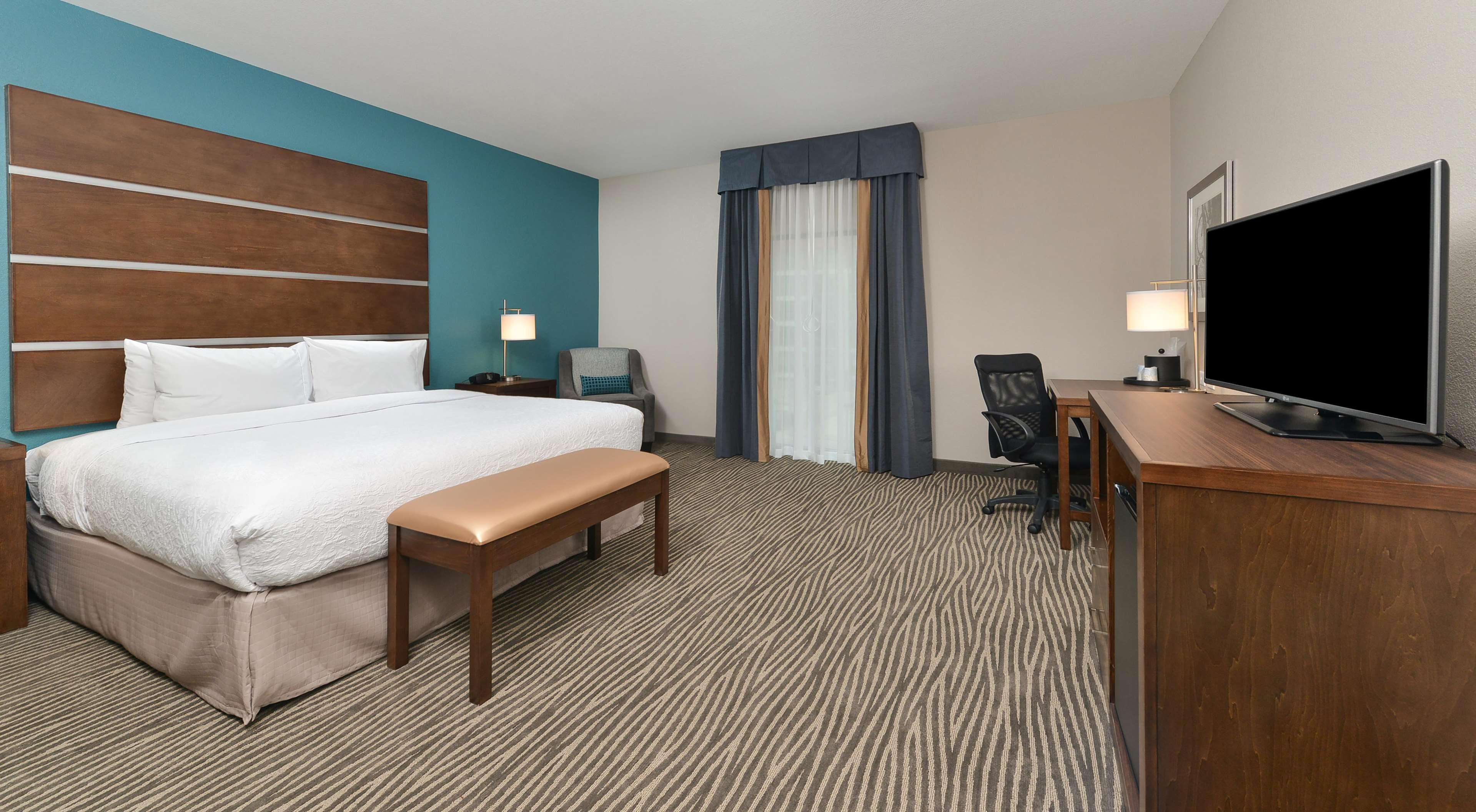 Hampton Inn & Suites Des Moines Downtown — photo 4