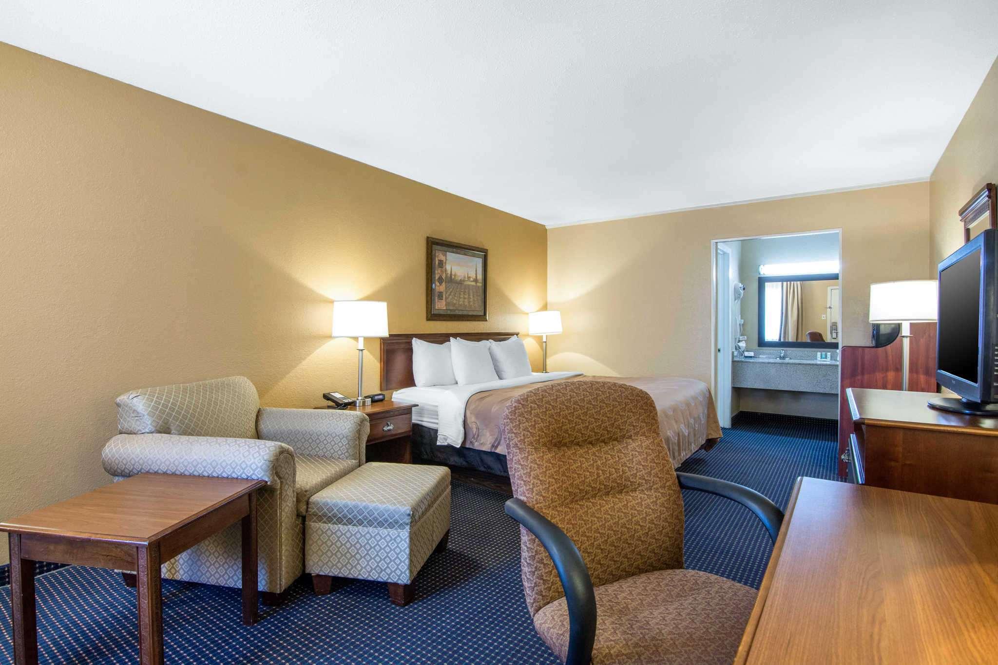 Quality Inn — photo 3