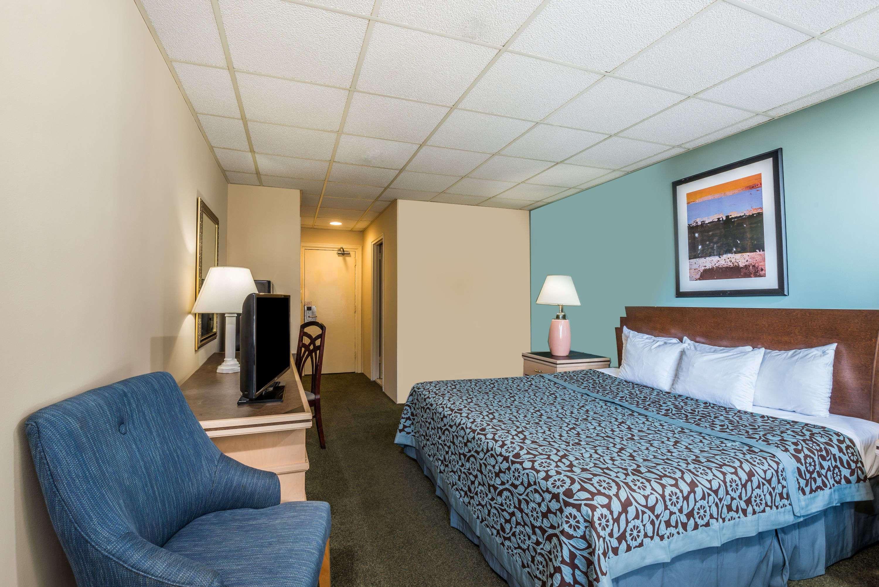 Days Inn Atlantic City Oceanfront/Boardwalk — photo 4