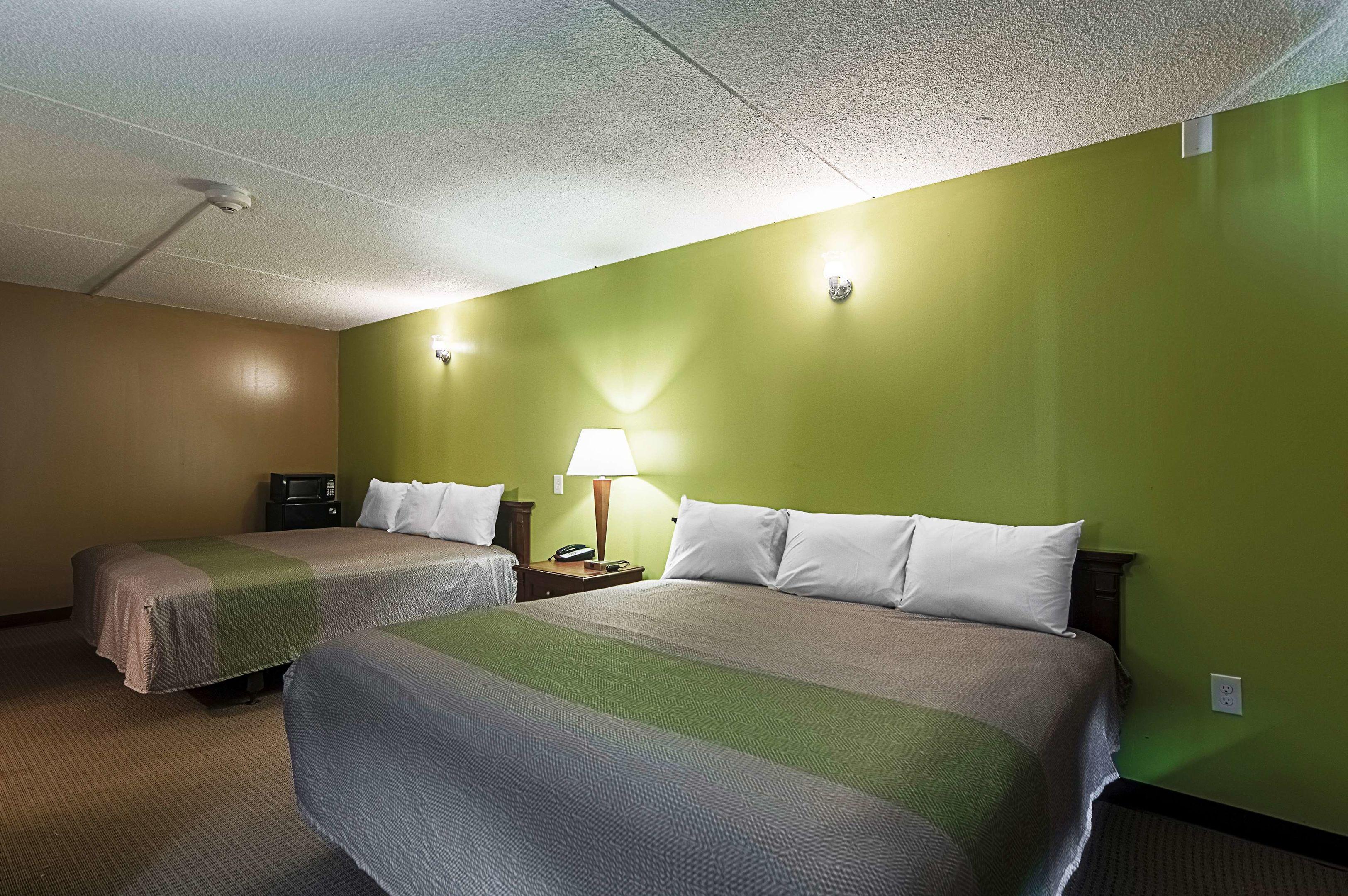 Motel 6 Sherman — photo 4