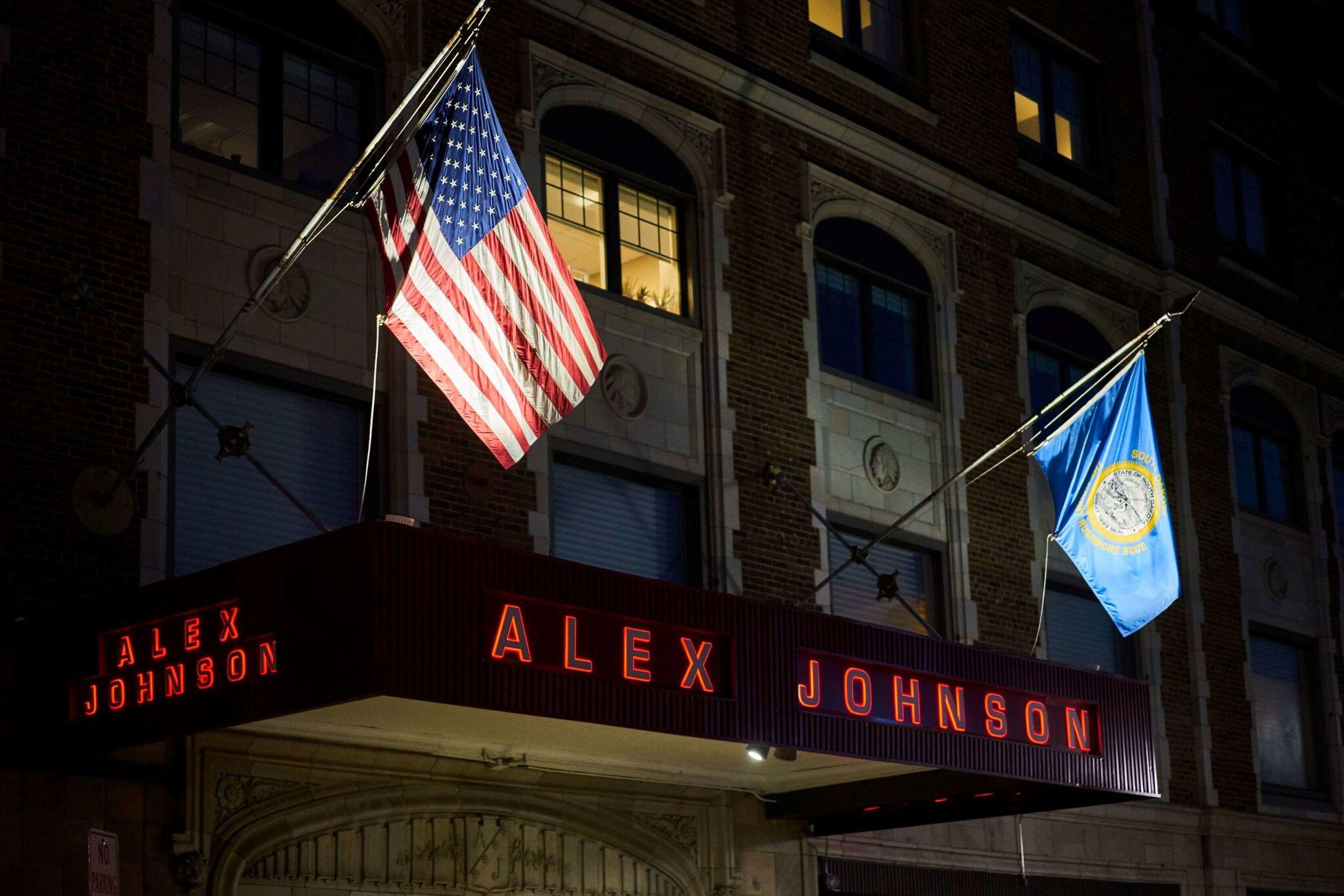 Hotel Alex Johnson Rapid City, Curio Collection by Hilton — photo 5