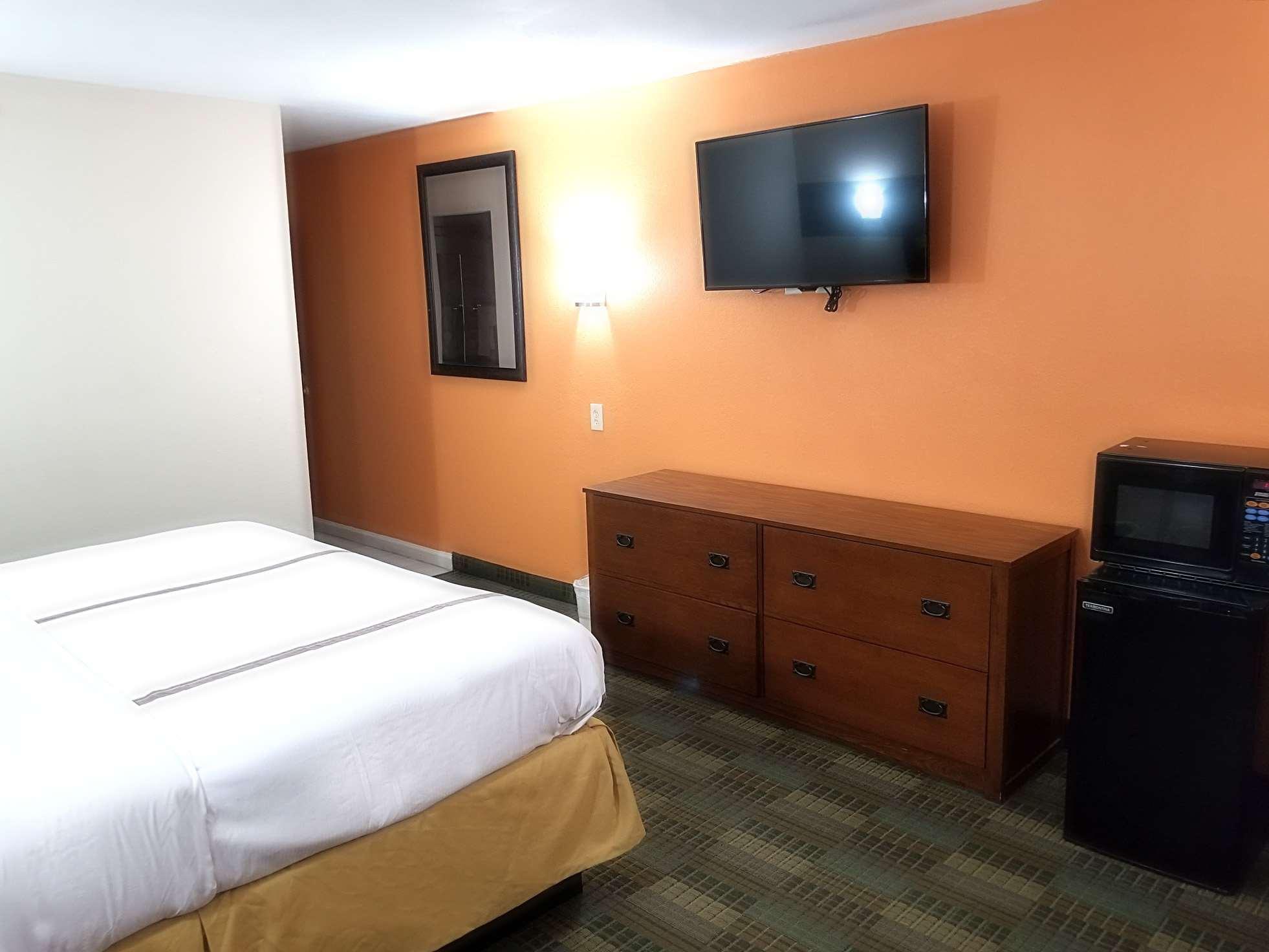 Americas Best Value Inn — photo 4