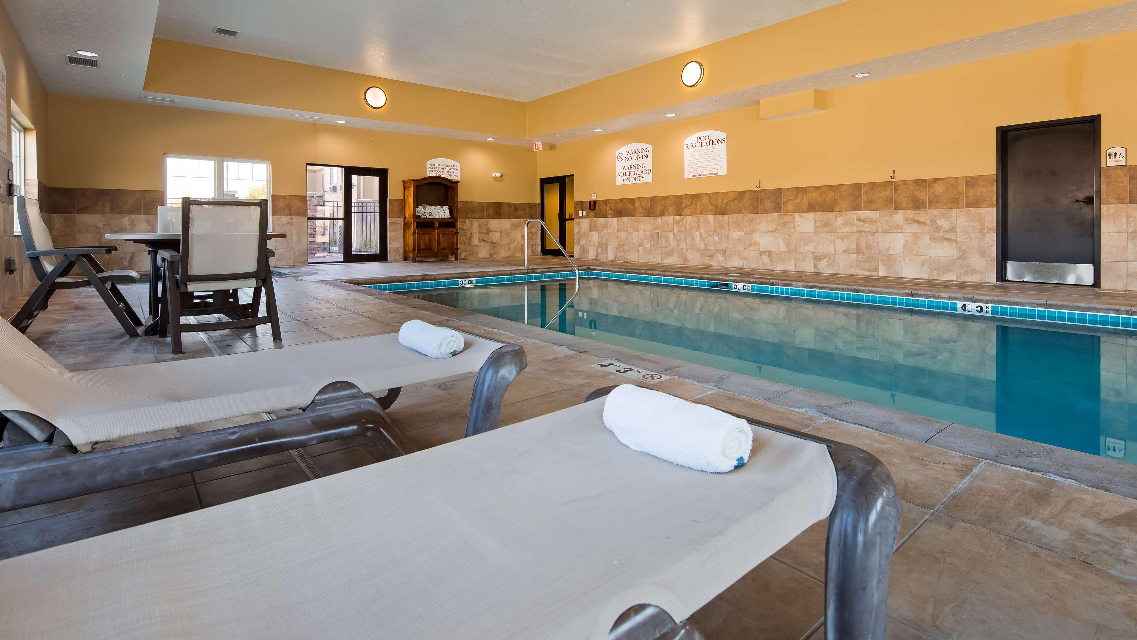 Best Western Plus Grand Island Inn & Suites — photo 3