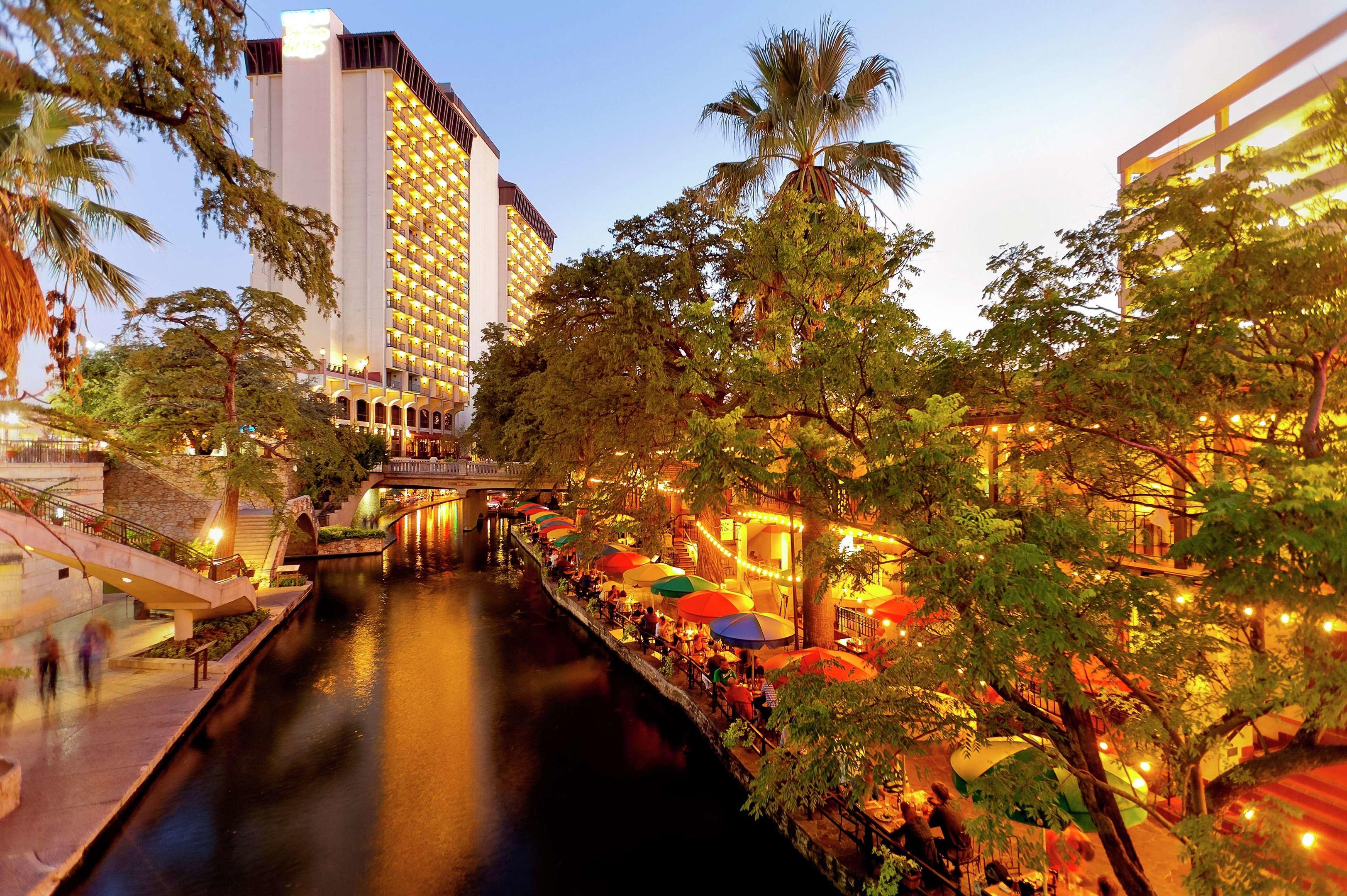 Hilton Palacio del Rio — photo 4