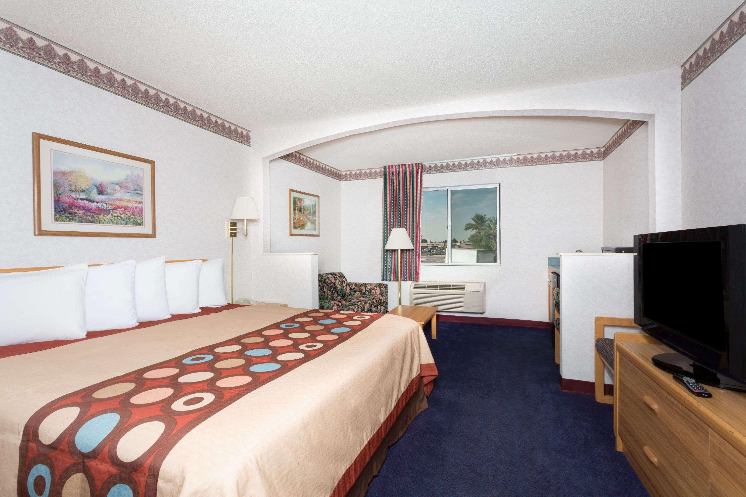 Travelodge Phoenix — photo 4