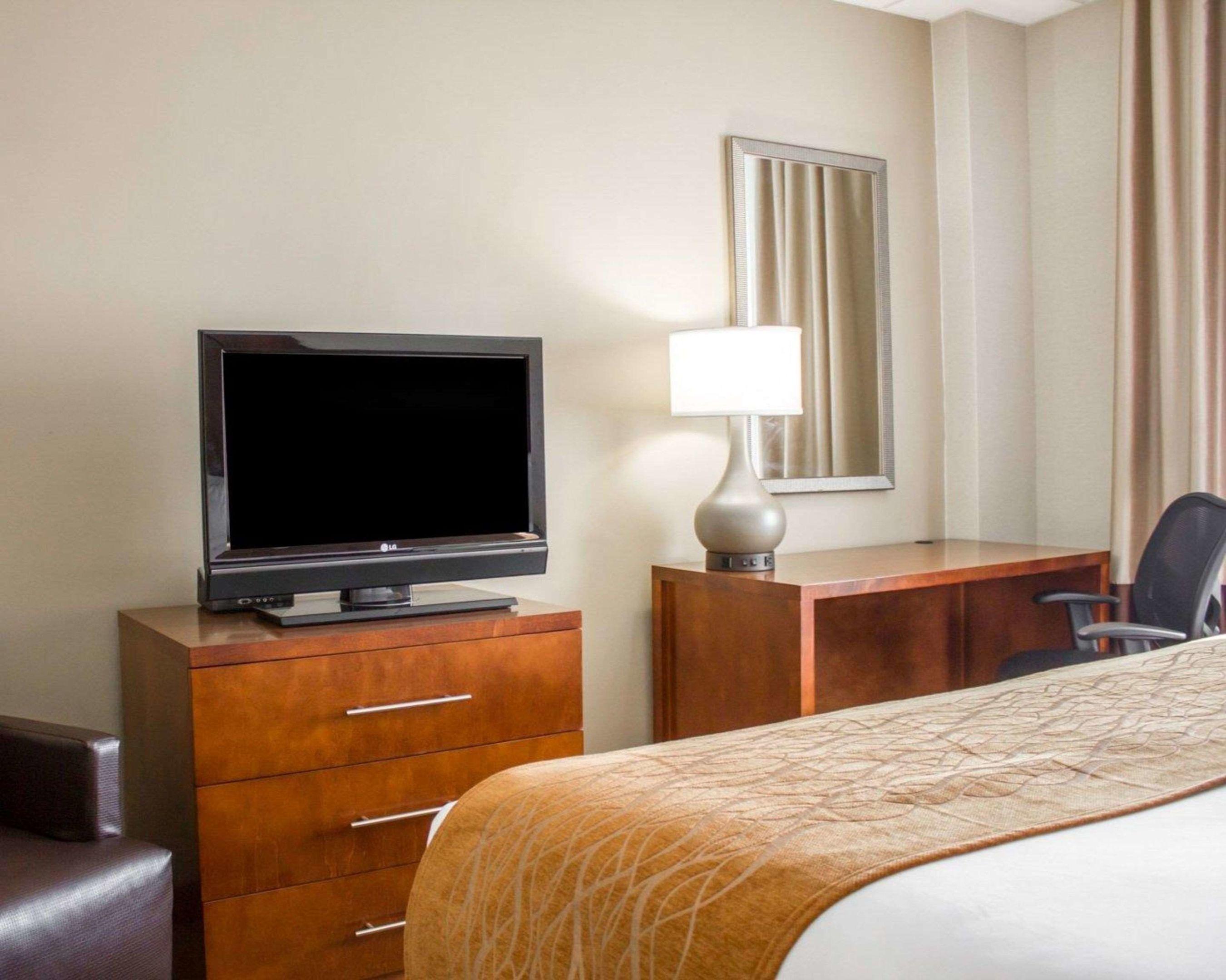 Comfort Inn - Syosset — photo 4