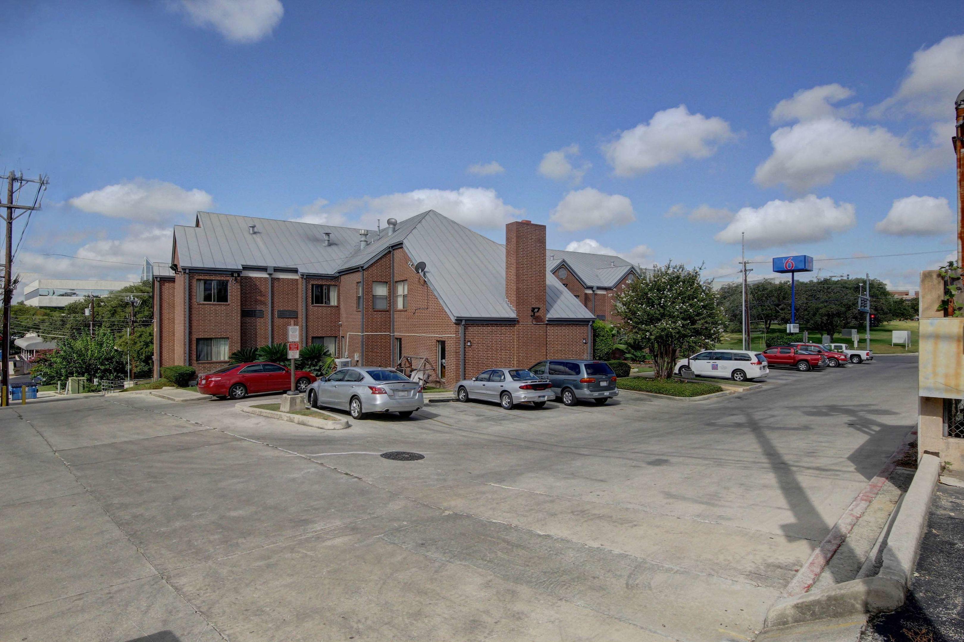 Motel 6 San Antonio Medical Center South — photo 4