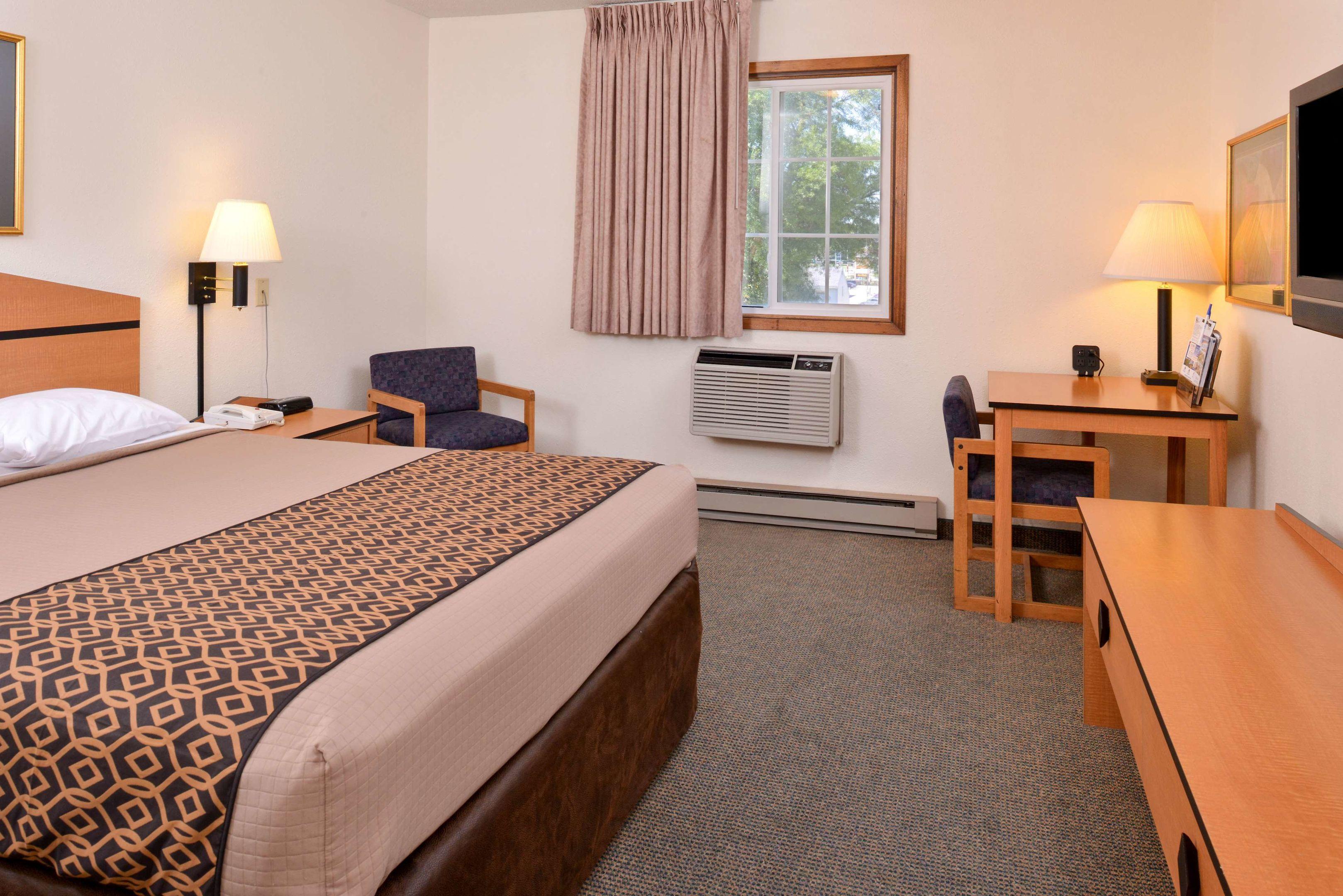 Americas Best Value Inn & Suites - Atlantic — photo 5