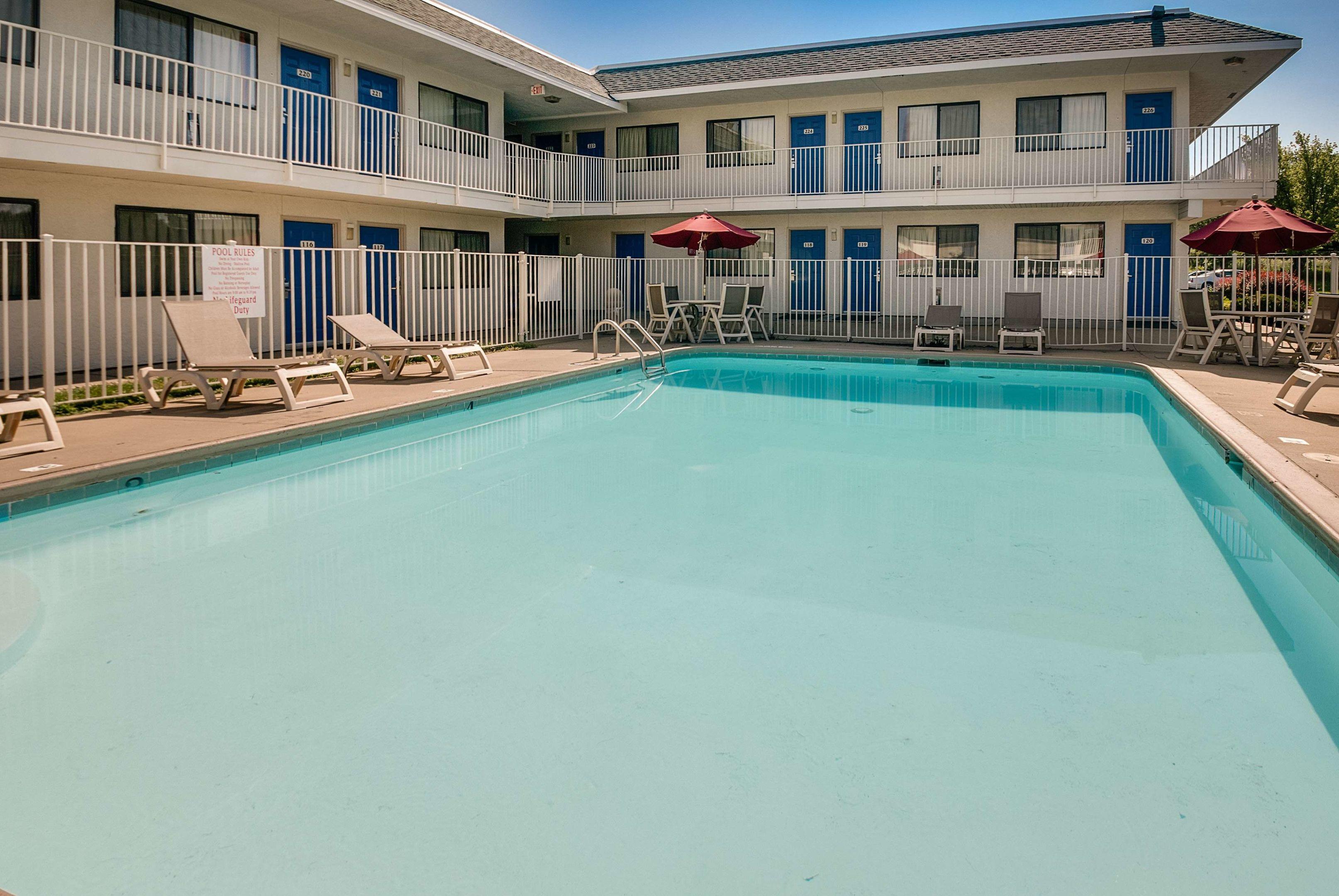Motel 6 Kansas City Southwest - Lenexa — photo 5