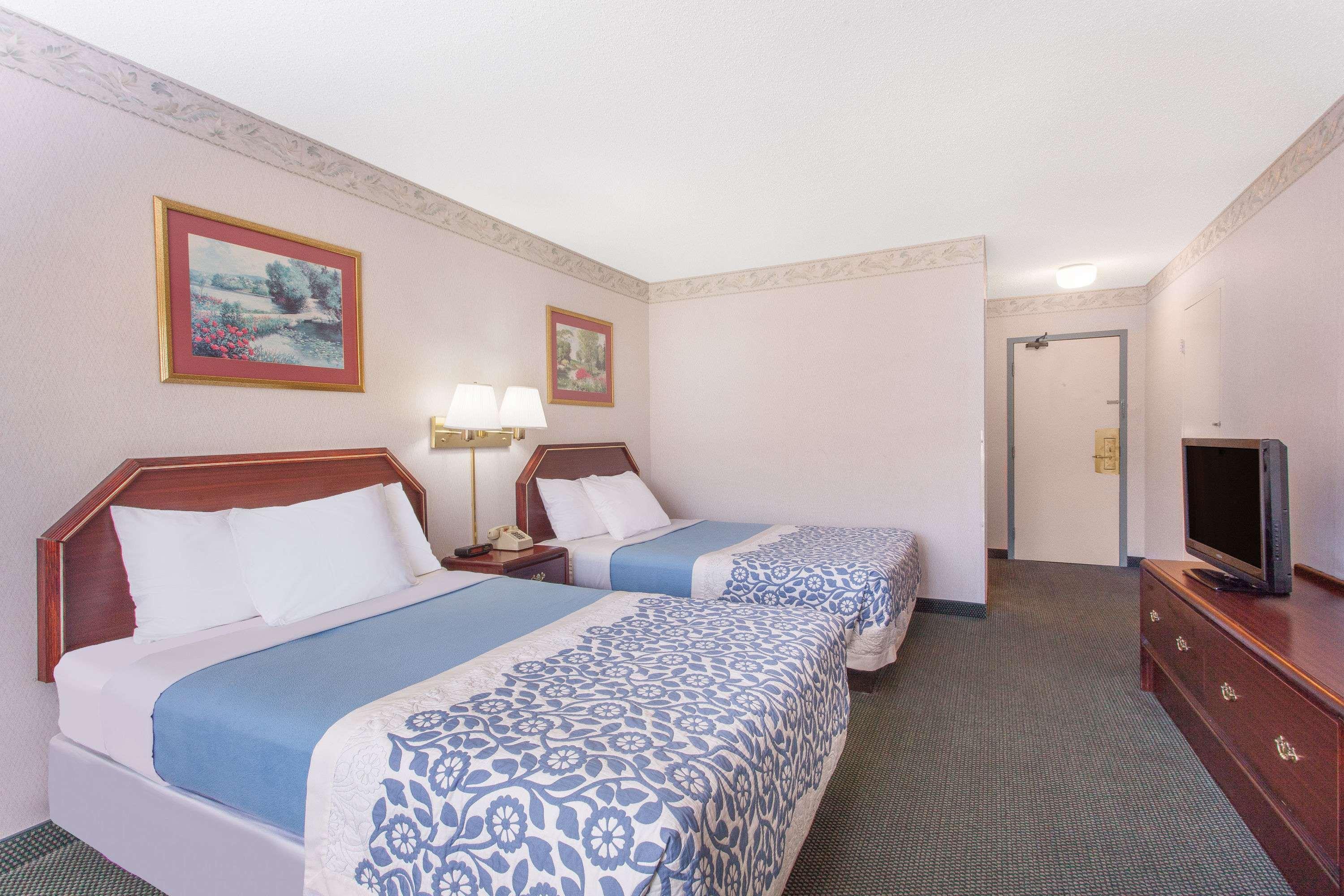 Days Inn Campton — photo 4