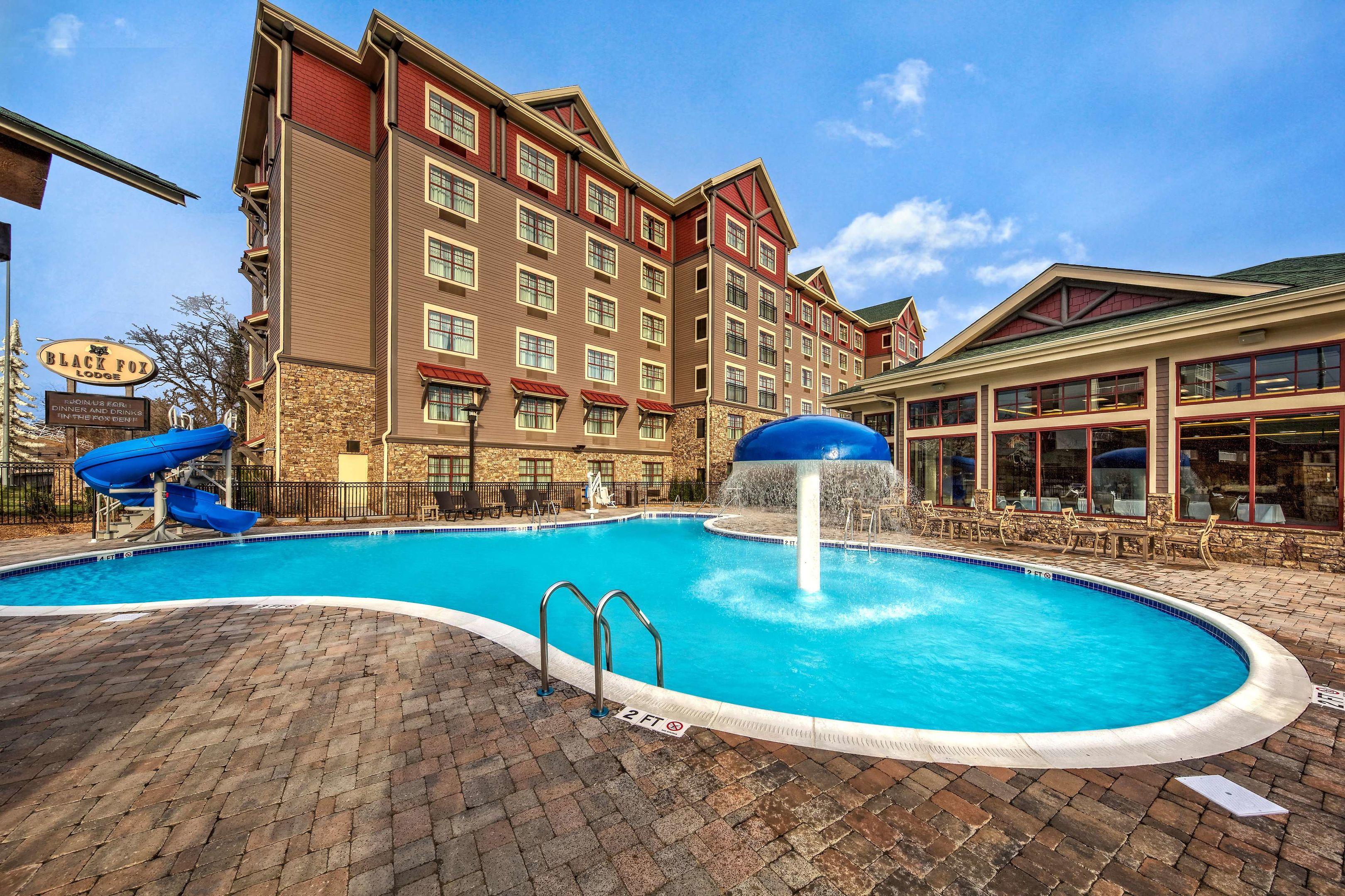 Black Fox Lodge Pigeon Forge, Tapestry Collection by Hilton — photo 4