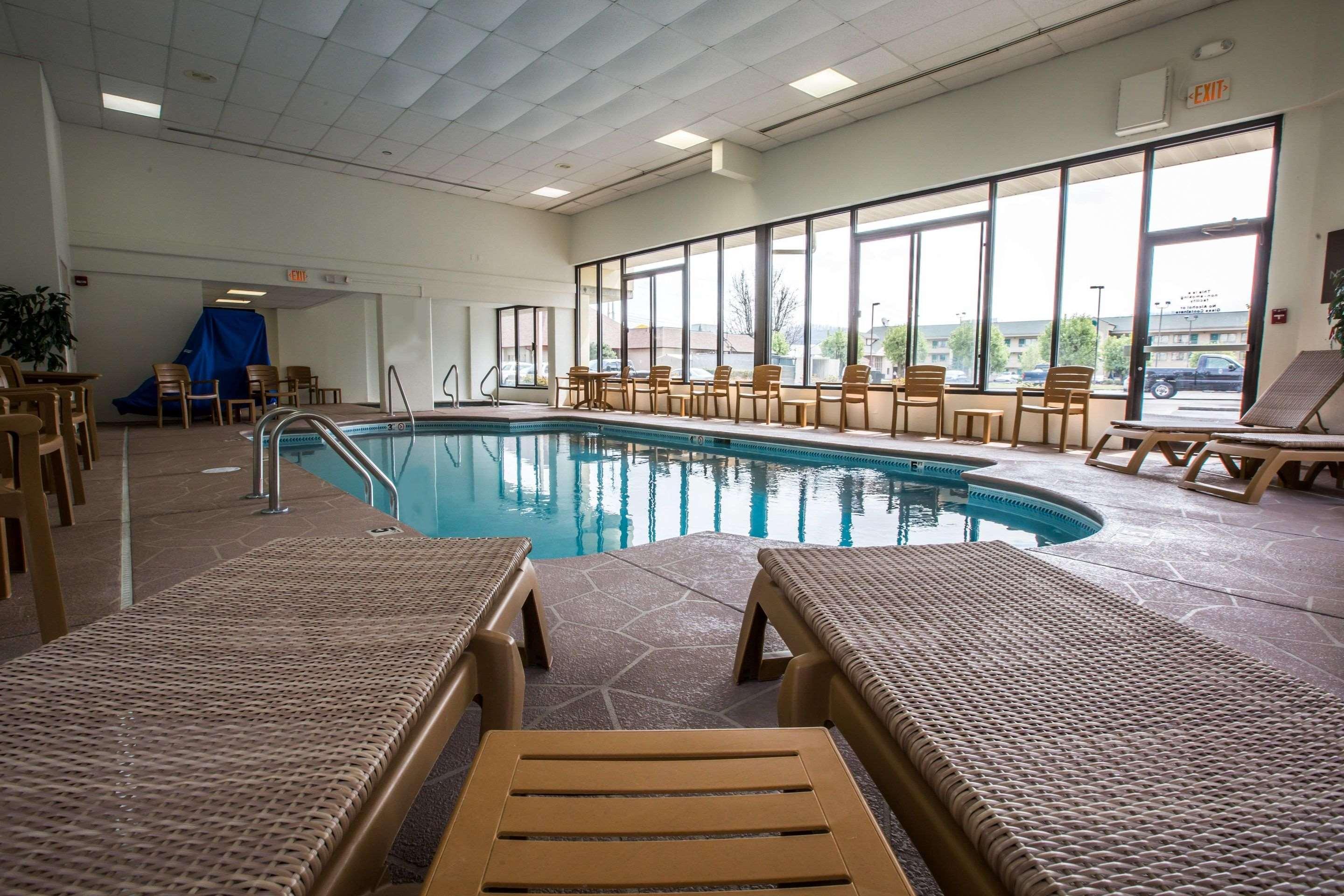 Comfort Inn & Suites at Dollywood Lane — photo 5