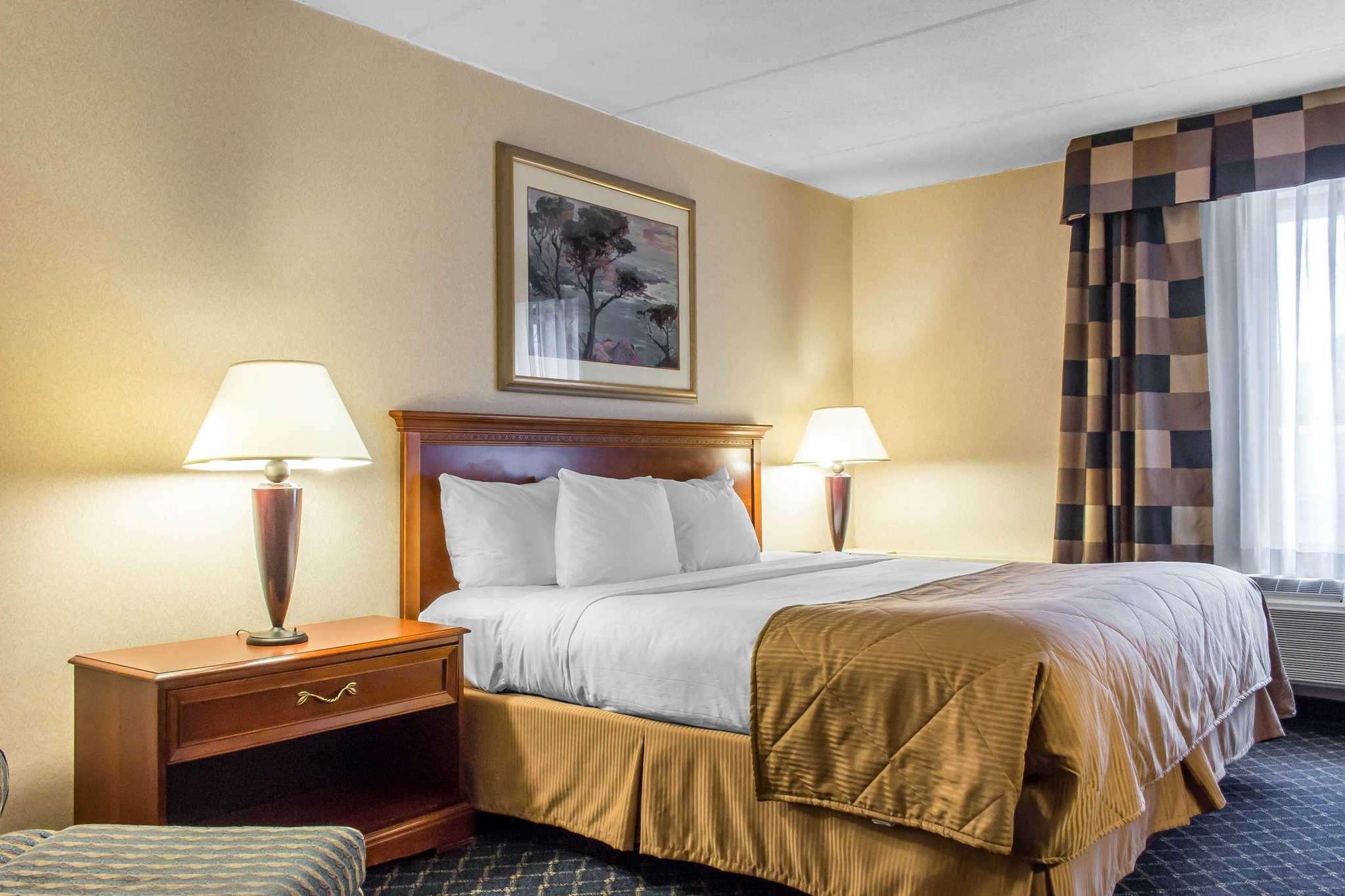 Clarion Hotel & Conference Center — photo 4