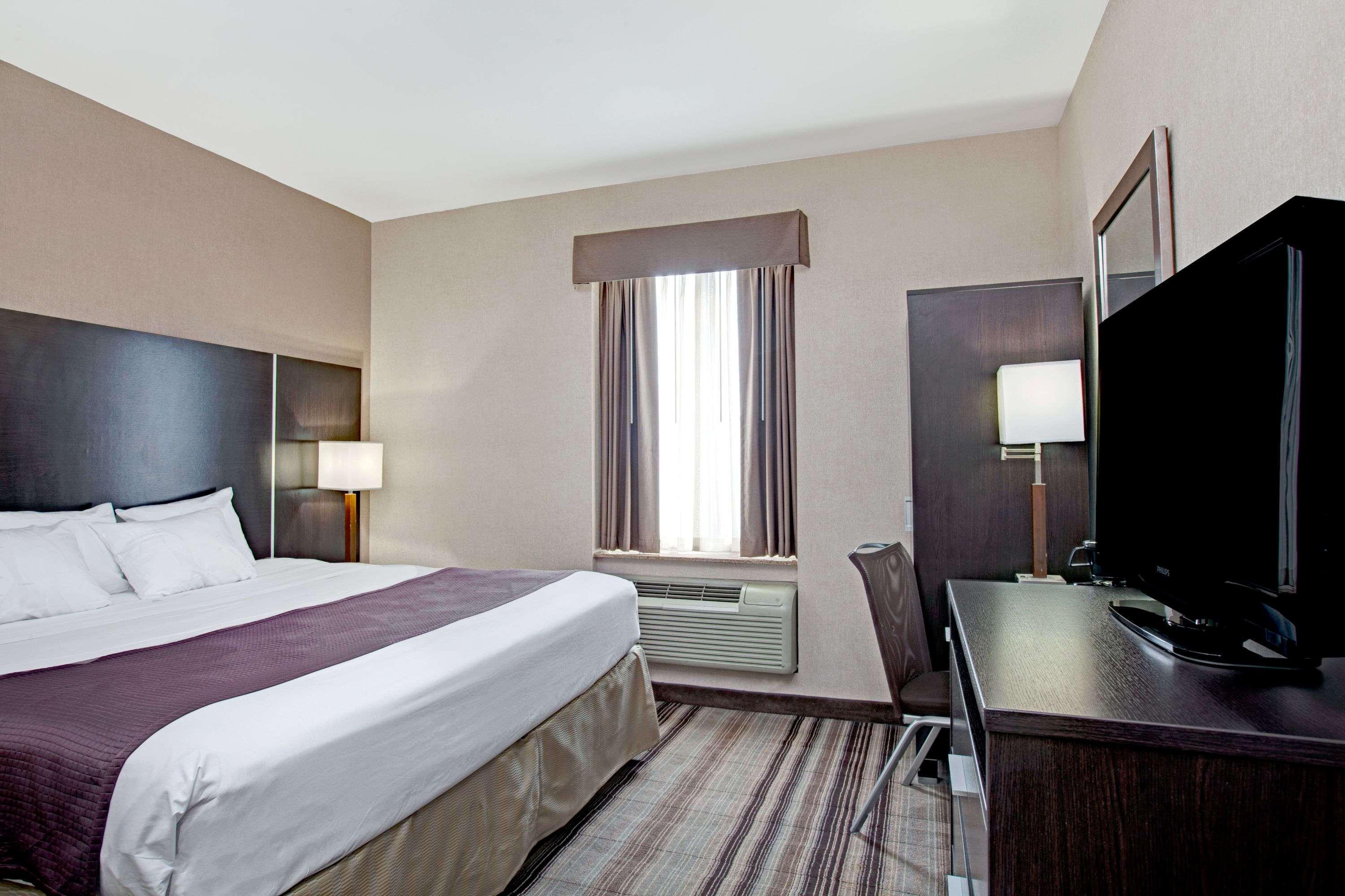 Days Inn by Wyndham Jamaica / JFK Airport — photo 5