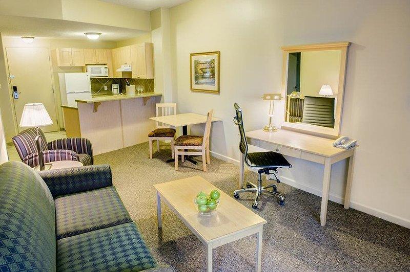 Clearwater Suite Hotel — photo 4