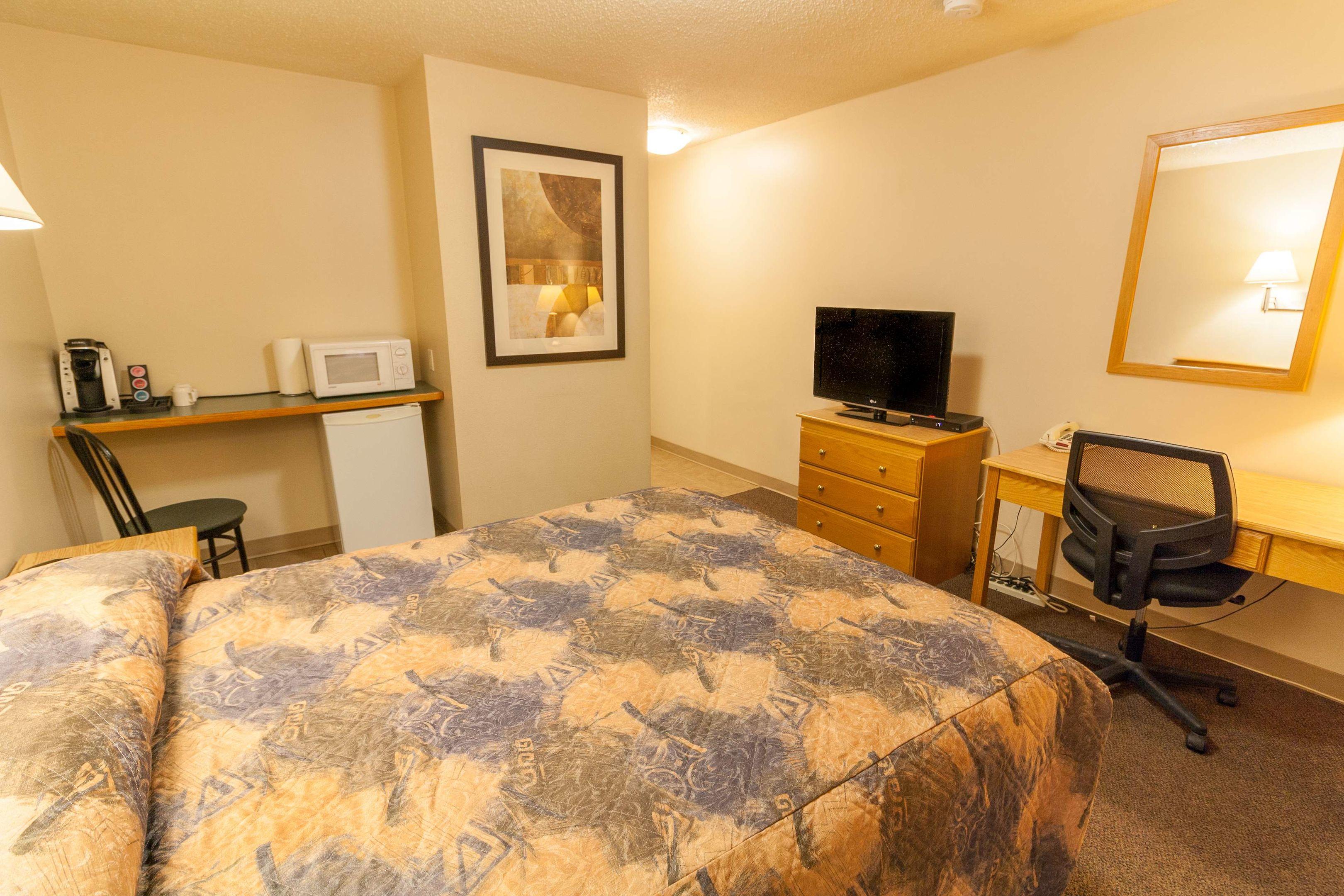 Best Canadian Motor Inn Drayton Valley — photo 5
