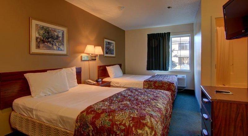 InTown Suites Snellville — photo 4