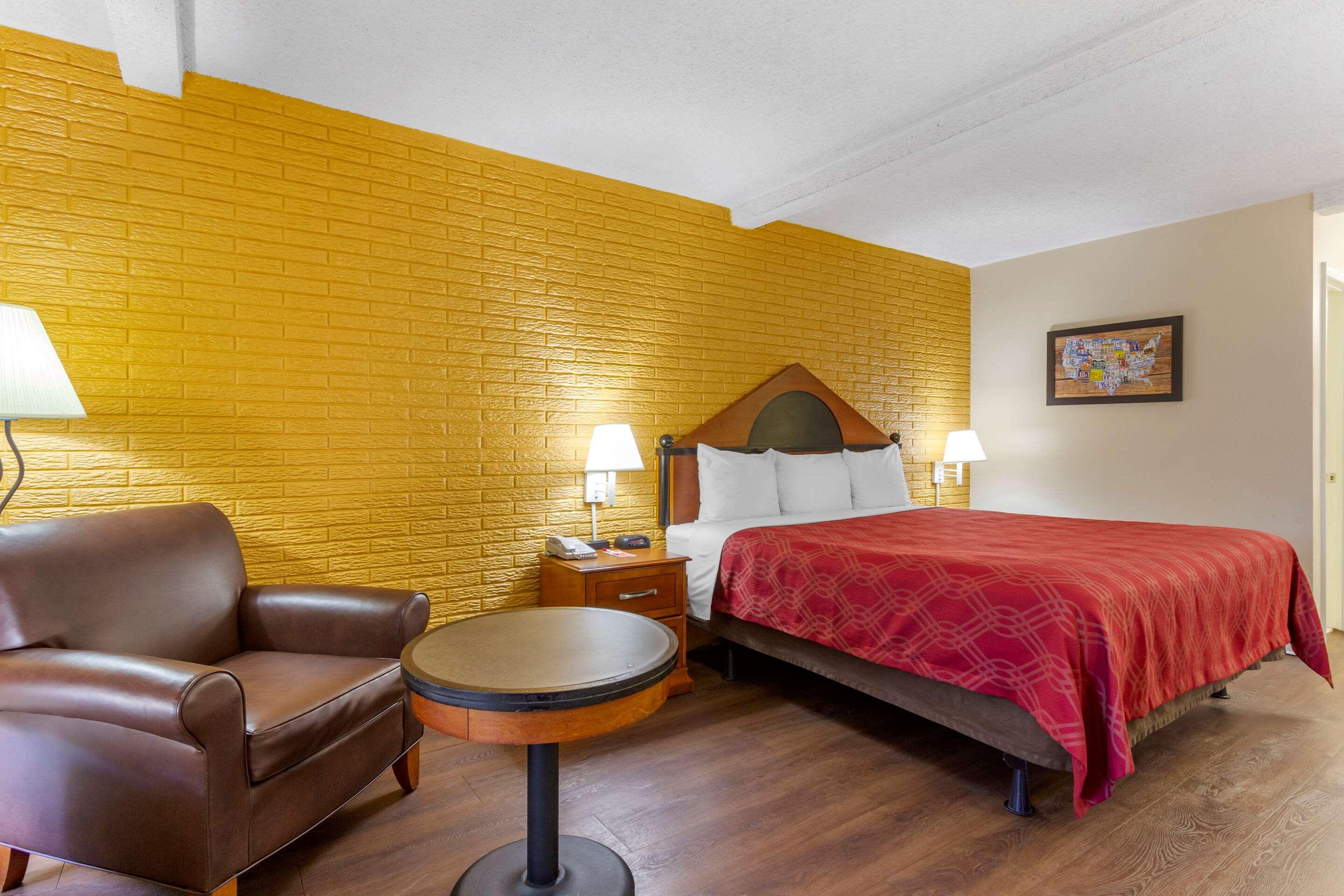Econo Lodge Summerville — photo 5