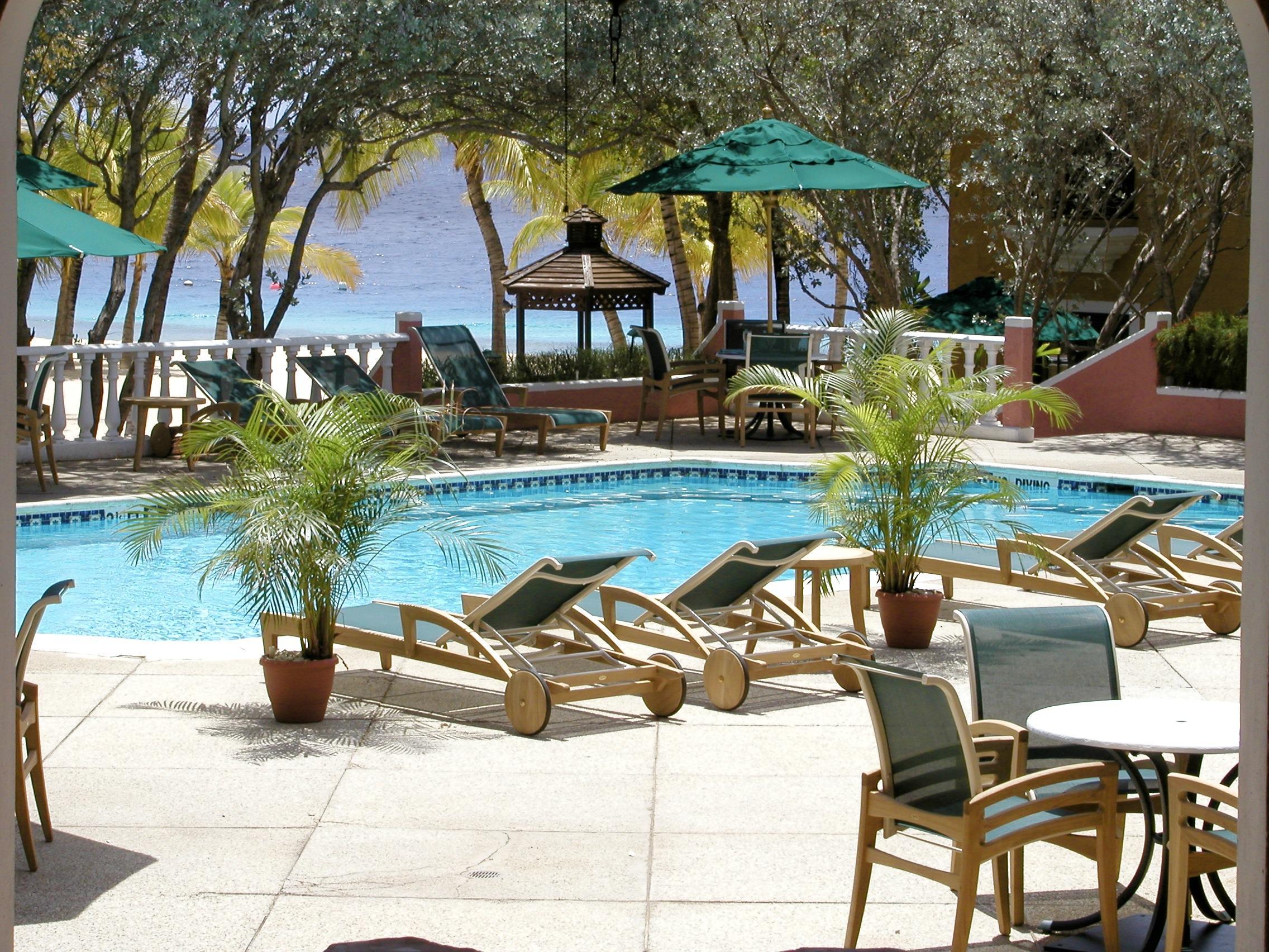 Harbour Village Beach Club — photo 1