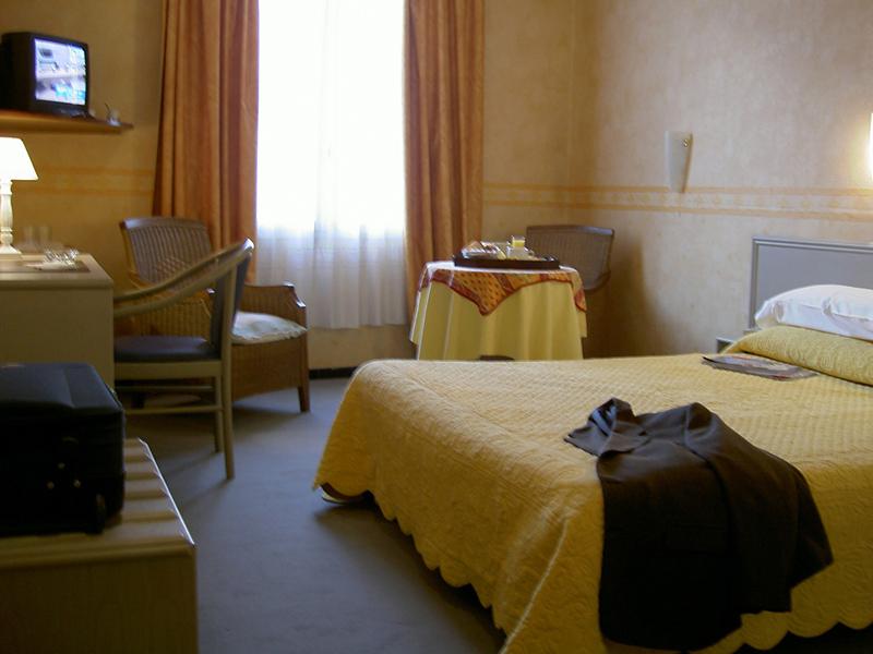 Brit Hotel Le Louvre — photo 4