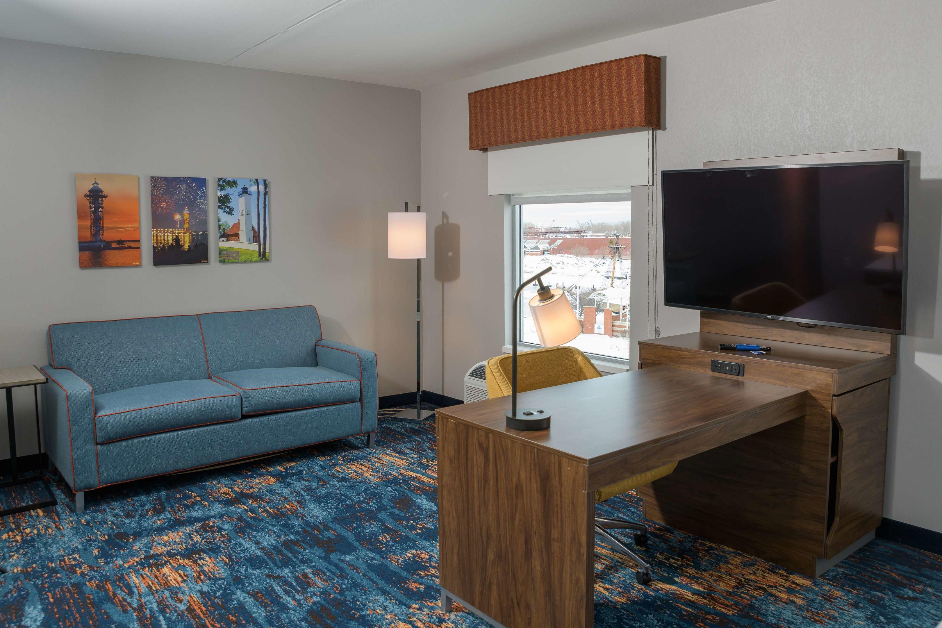 Hampton Inn And Suites Erie Bayfront — photo 5