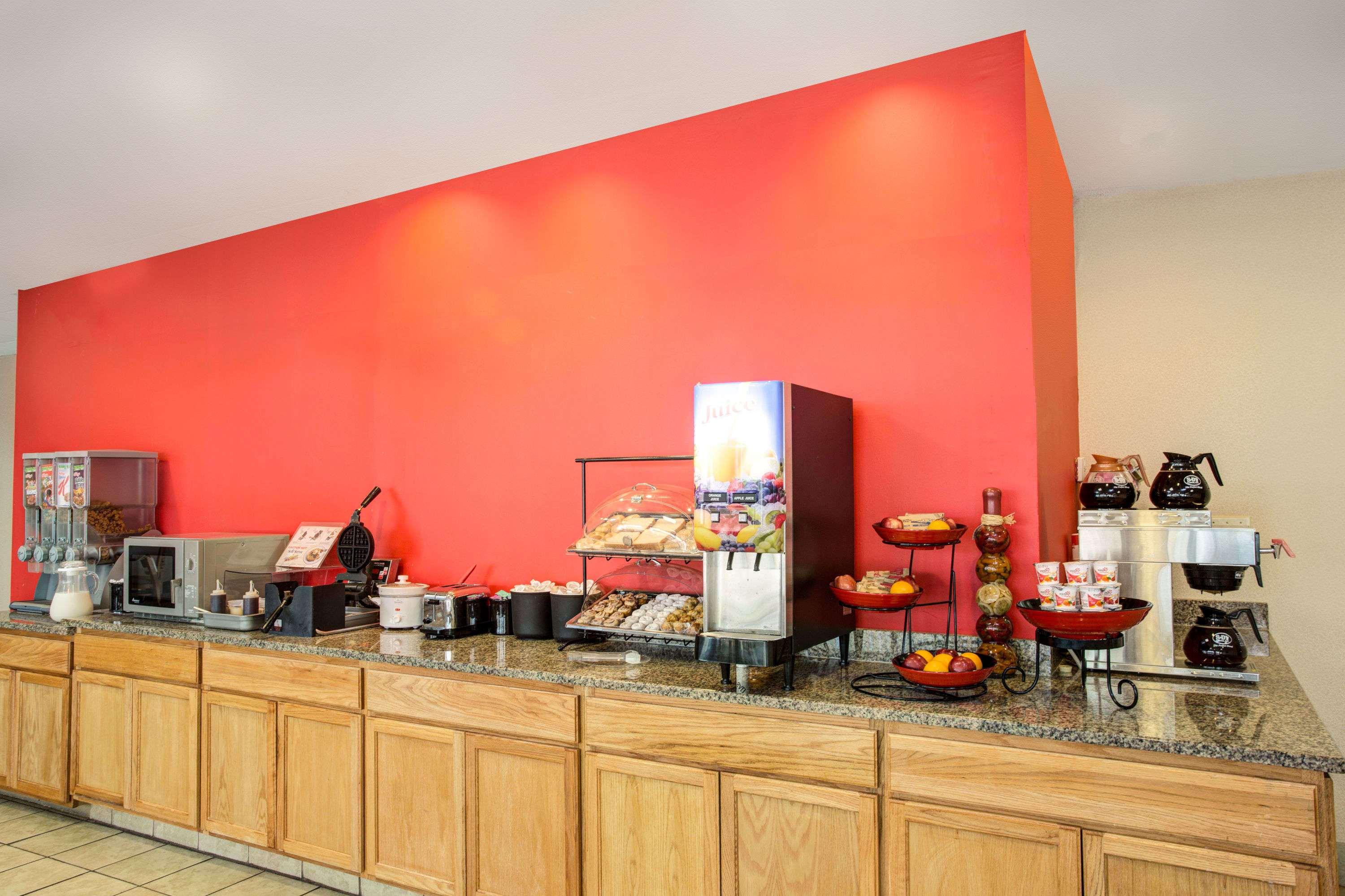 Ramada by Wyndham Walterboro — photo 5