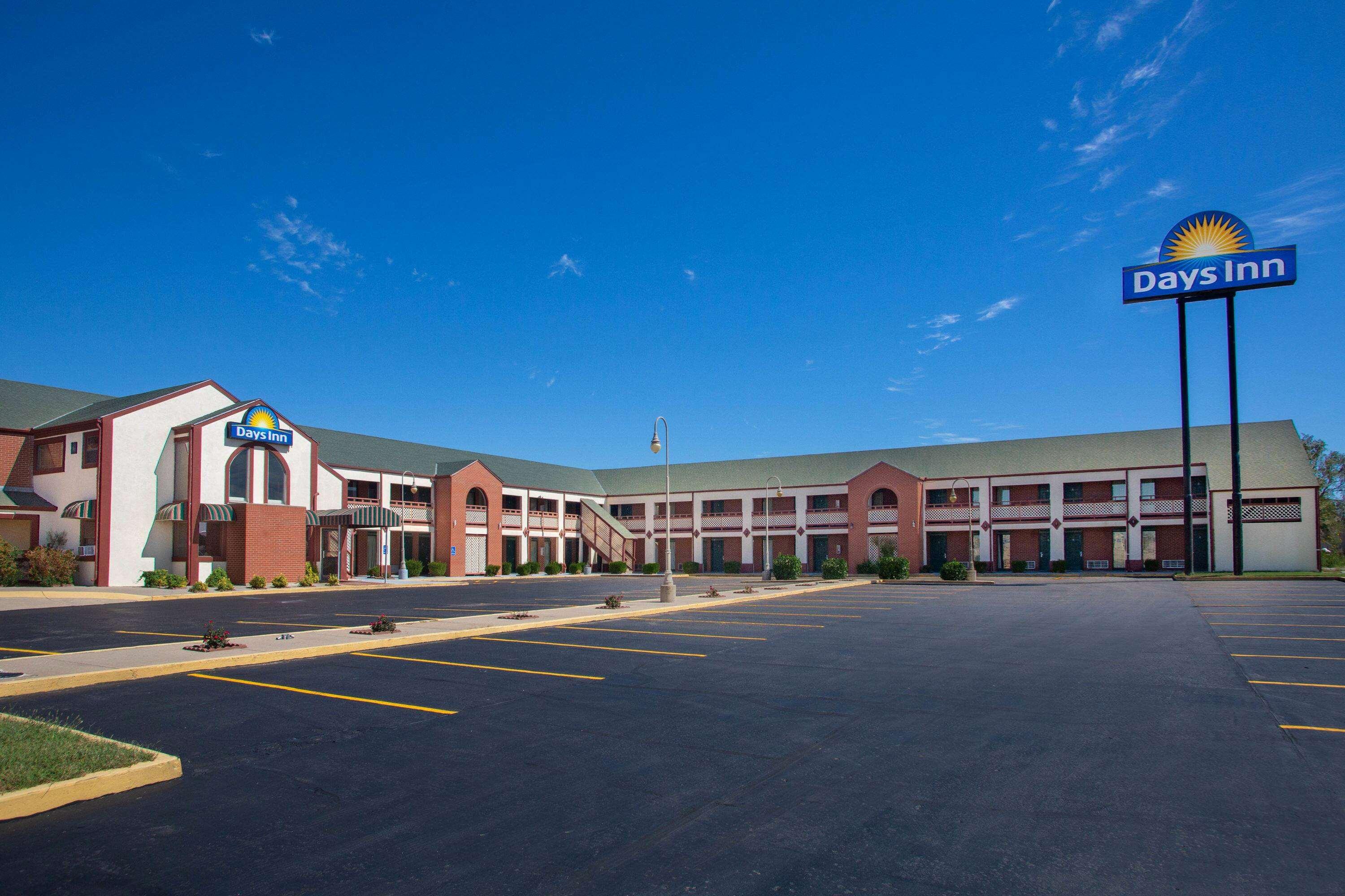 Days Inn by Wyndham Wichita West Near Airport — photo 5