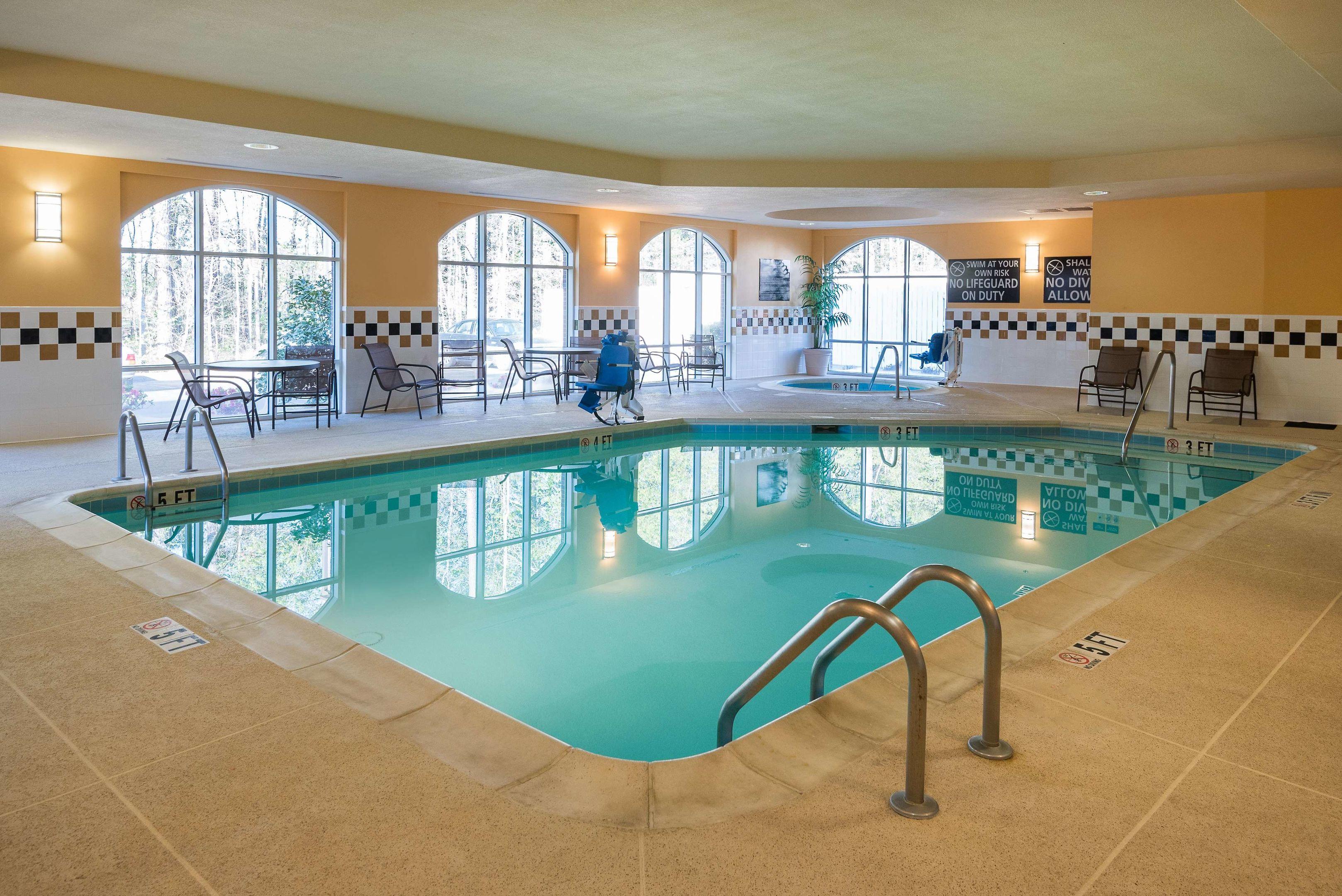 Hampton Inn Suites Florence-North-I-95 — photo 4