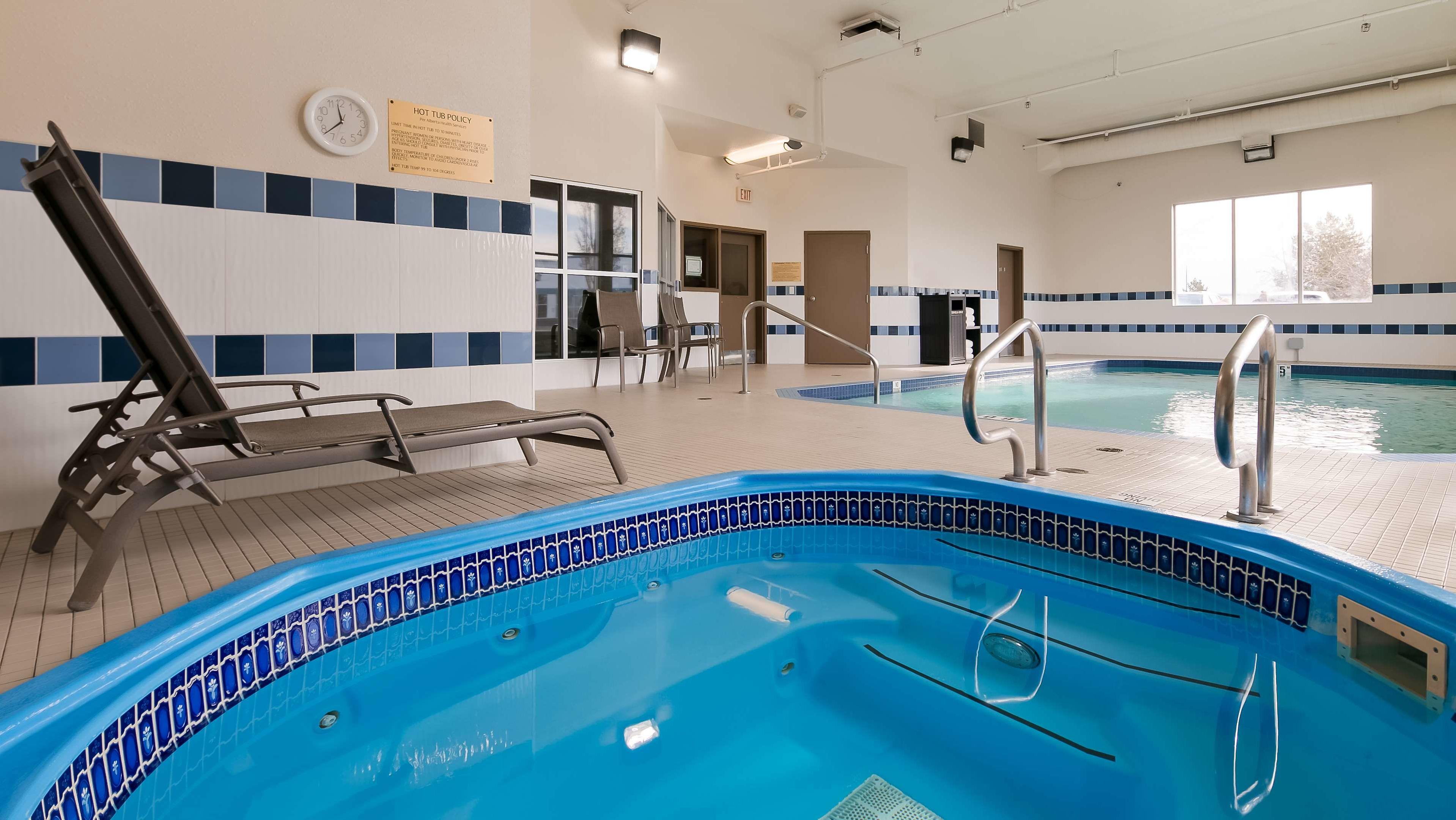 Best Western Plus Red Deer Inn & Suites — photo 4