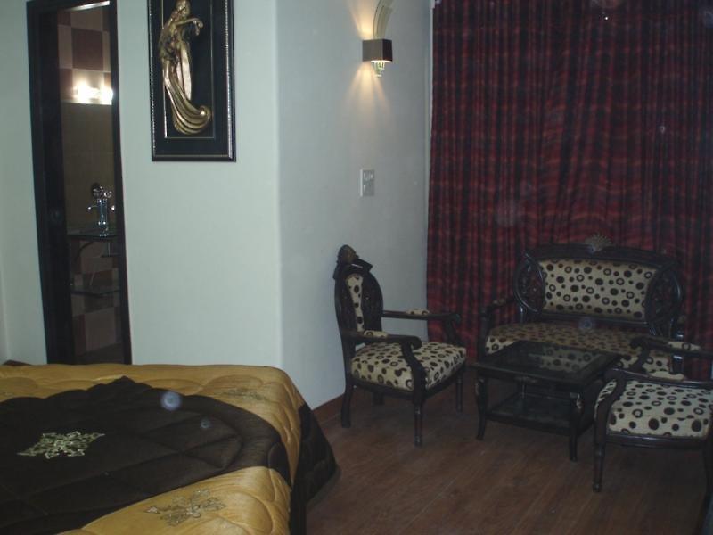 Hotel Raunak Plaza - Delhi And Ncr — photo 5