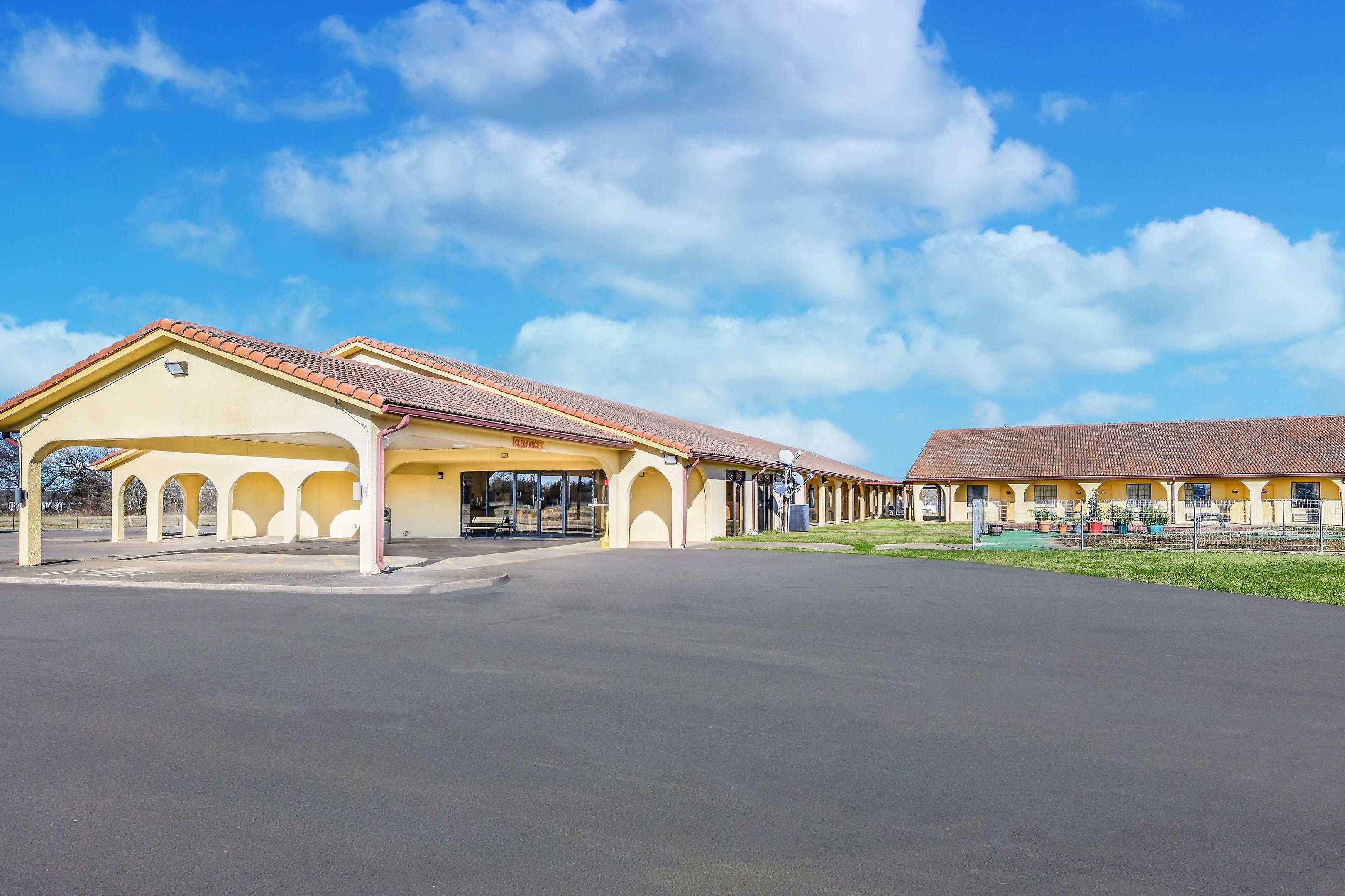 Americas Best Value Inn — photo 4