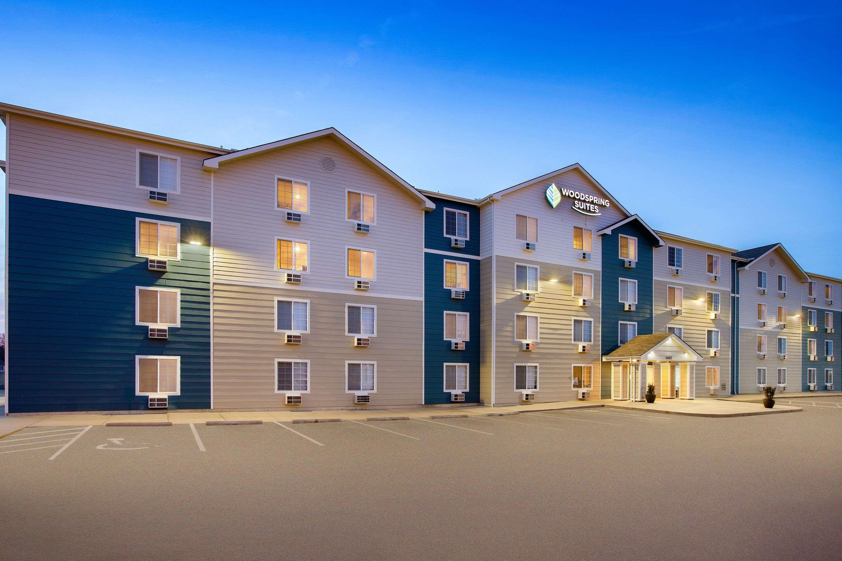 WoodSpring Suites Wichita South — photo 4