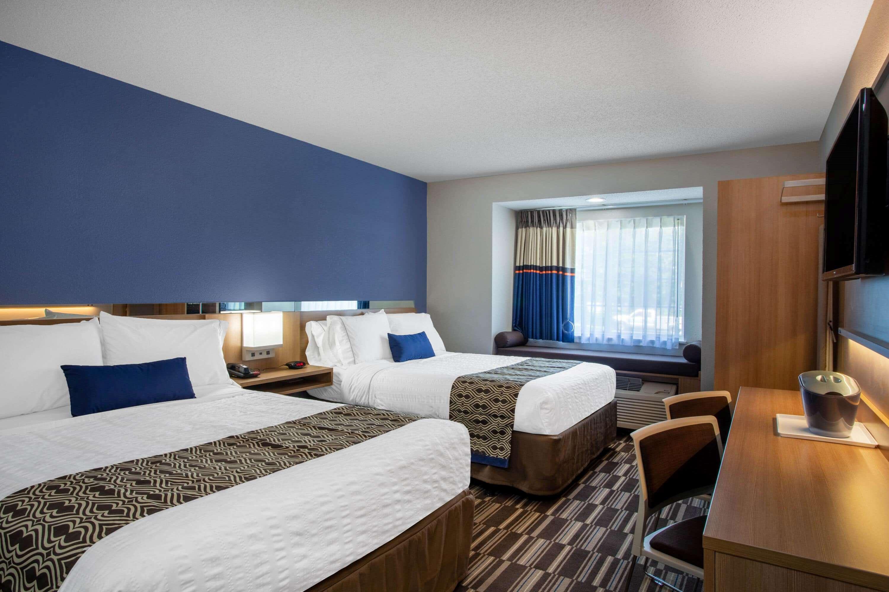 Microtel Inn & Suites by Wyndham Burlington — photo 4