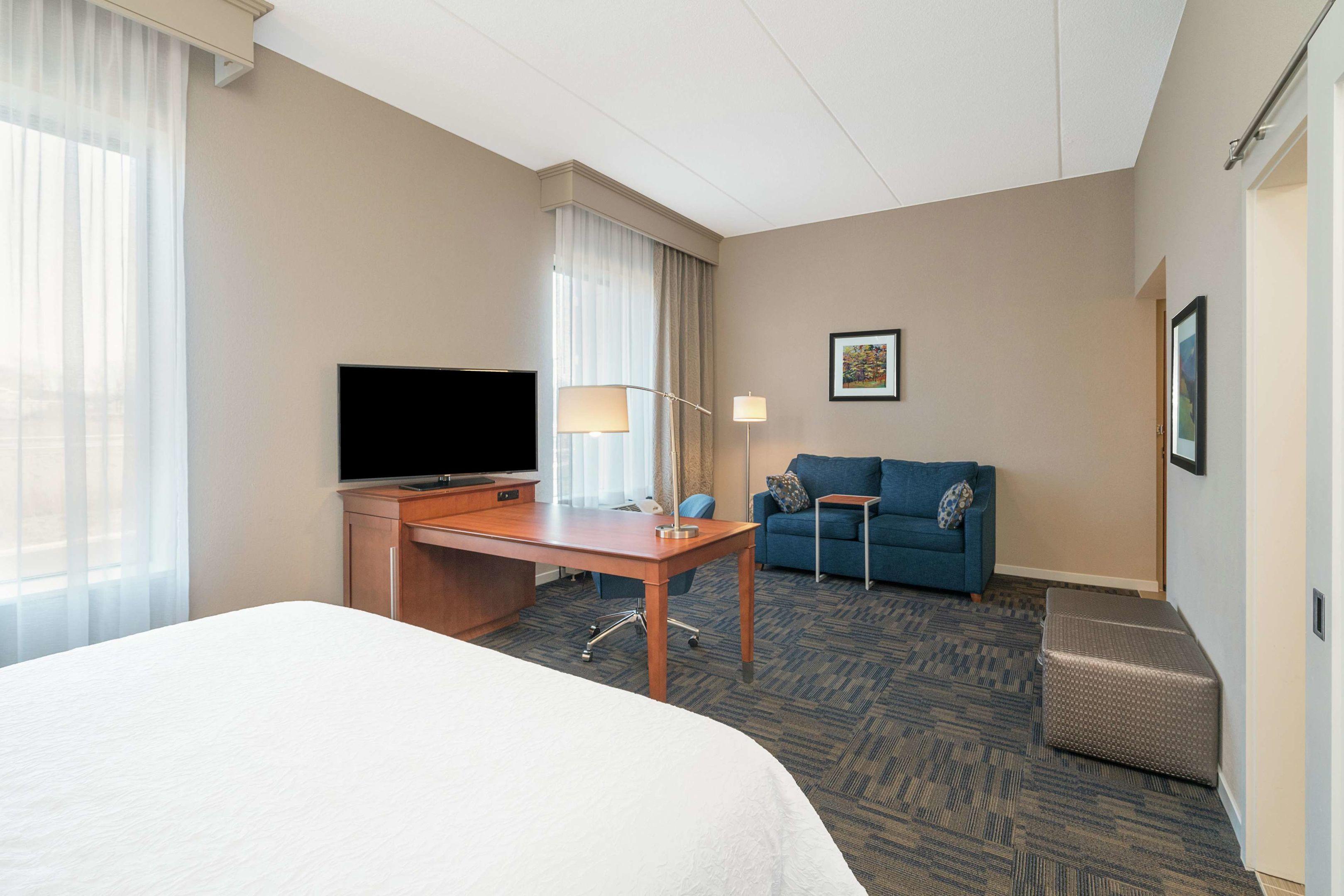 Hampton Inn Suites Newburgh Stewart Airport — photo 5