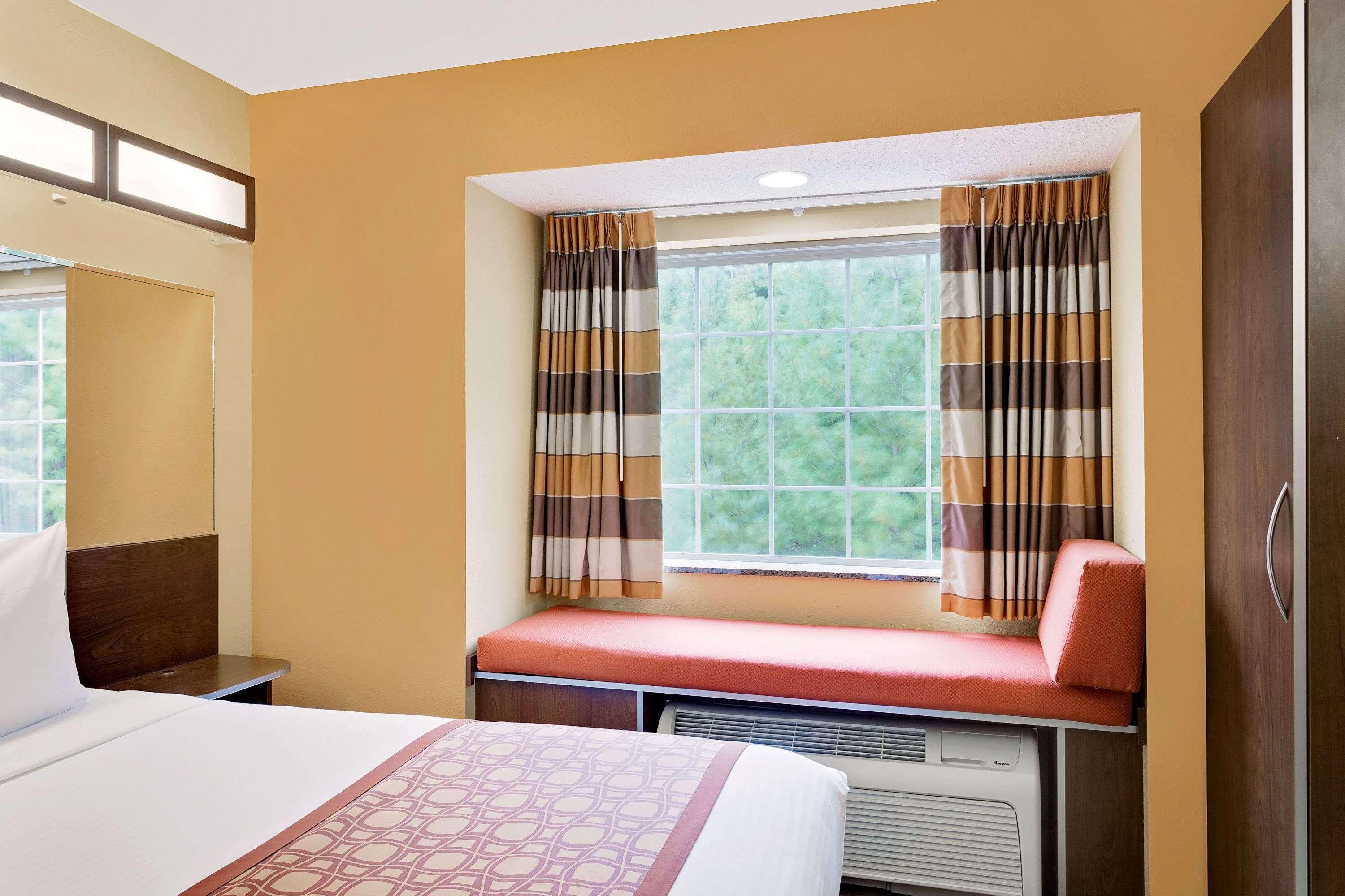Microtel Inn & Suites Princeton — photo 4