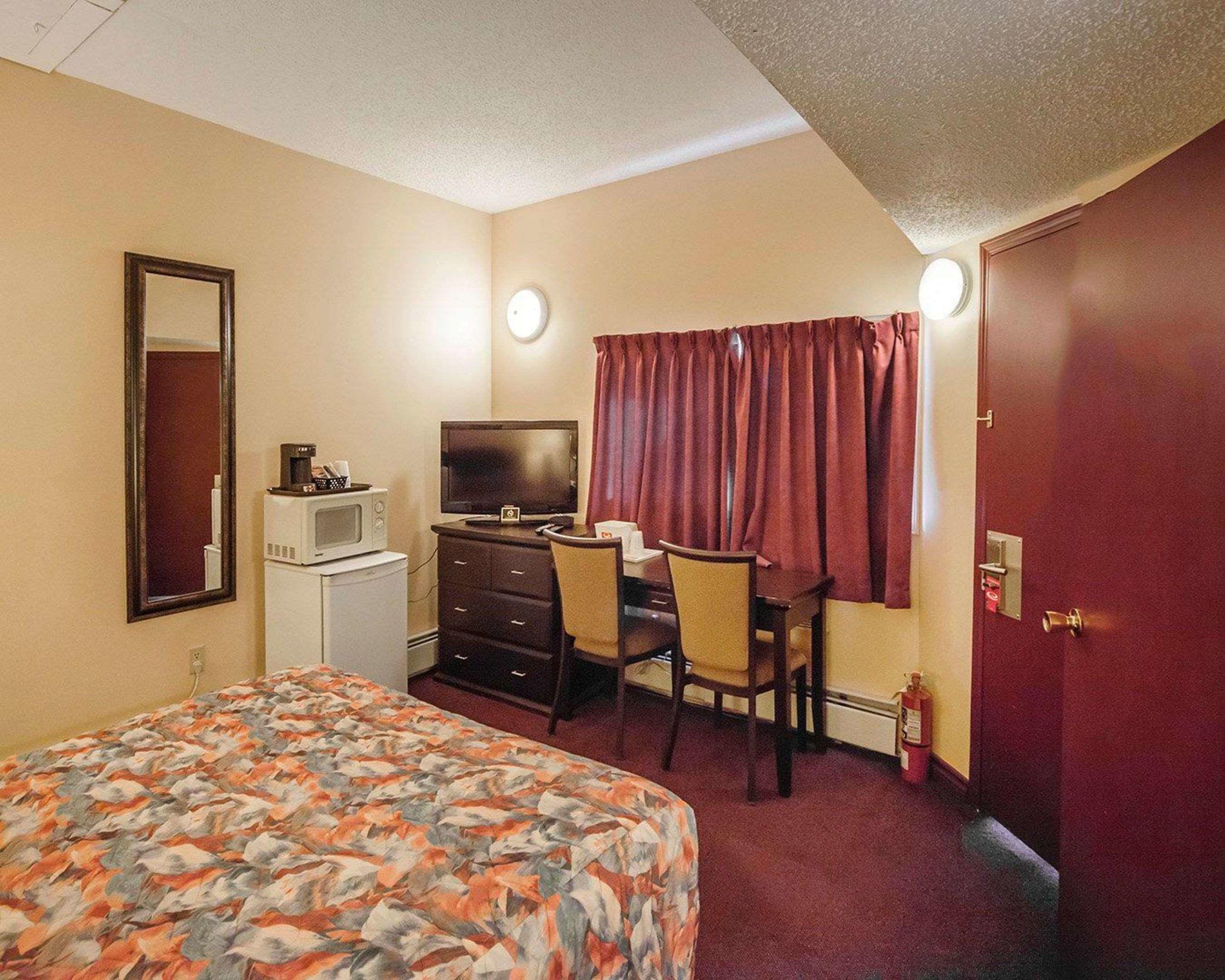 Econo Lodge Edson — photo 5