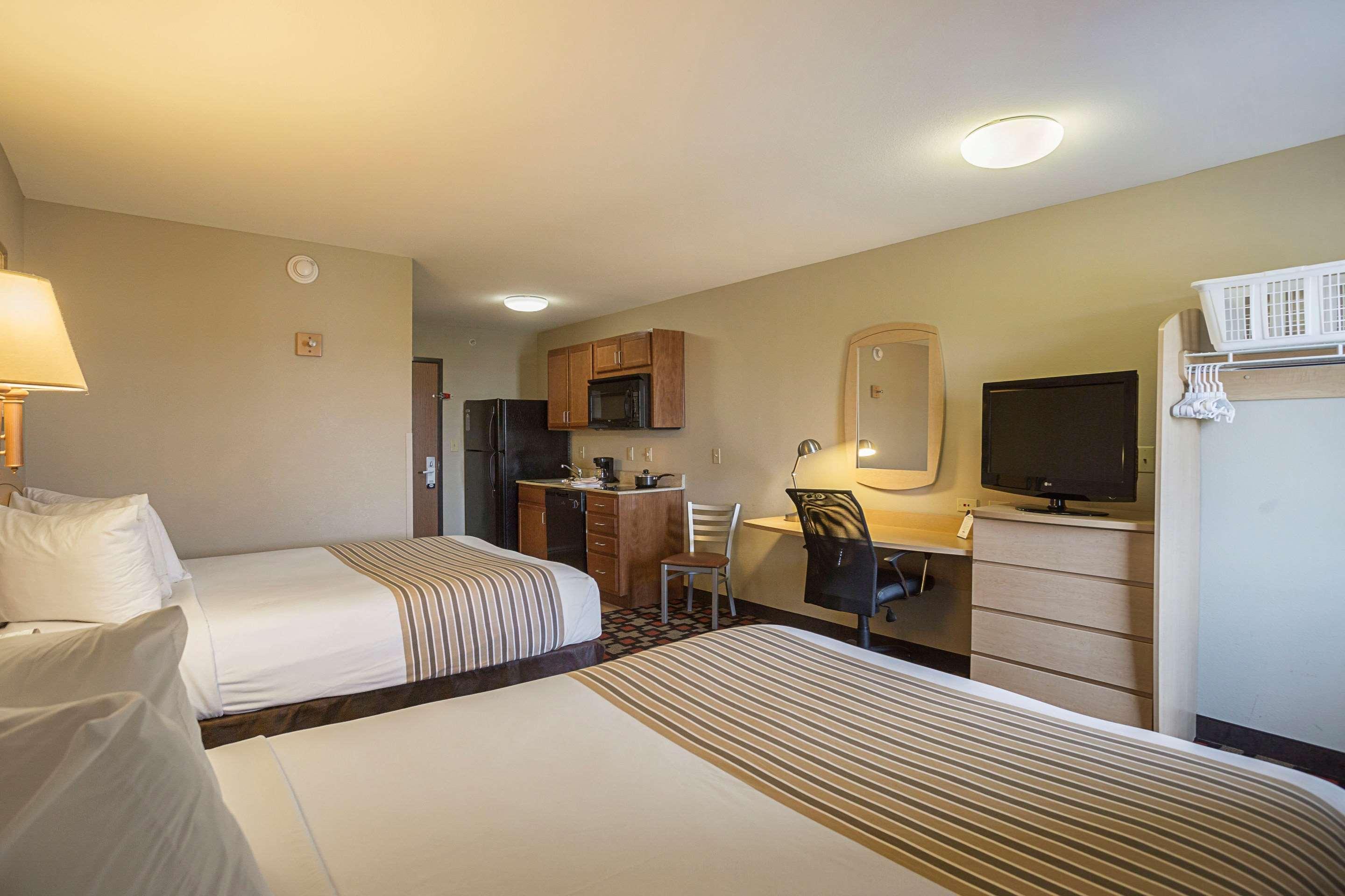 Suburban Extended Stay Hotel — photo 4