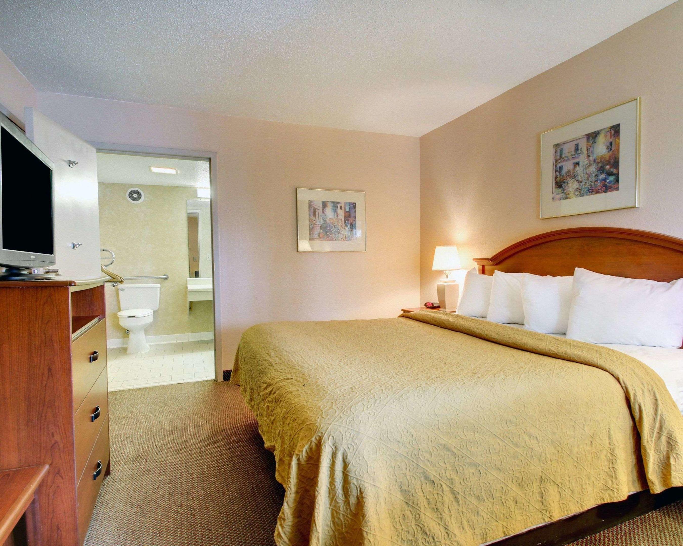 Rodeway Inn North — photo 4