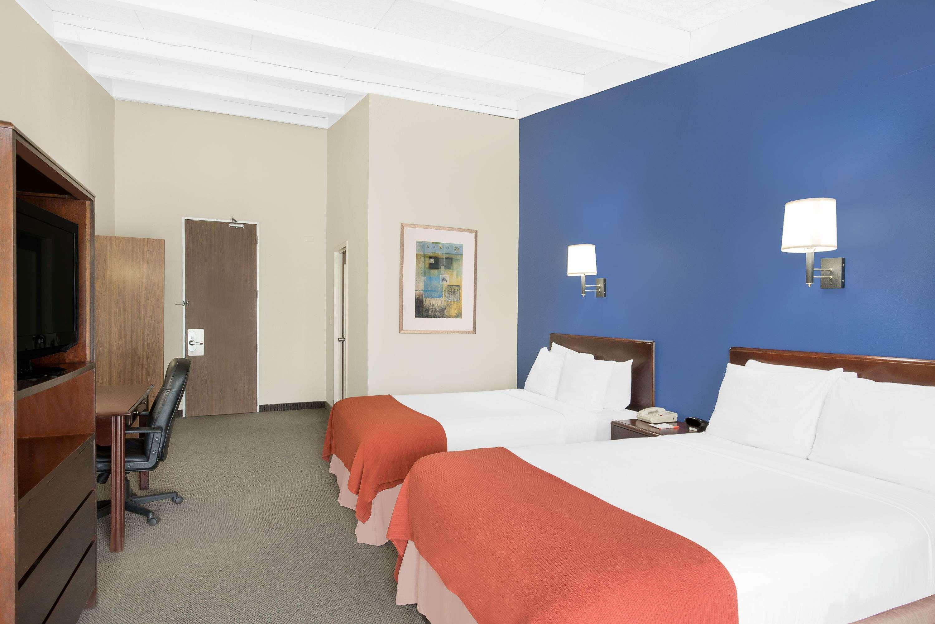 Howard Johnson Express Inn Amherst Hadley — photo 3