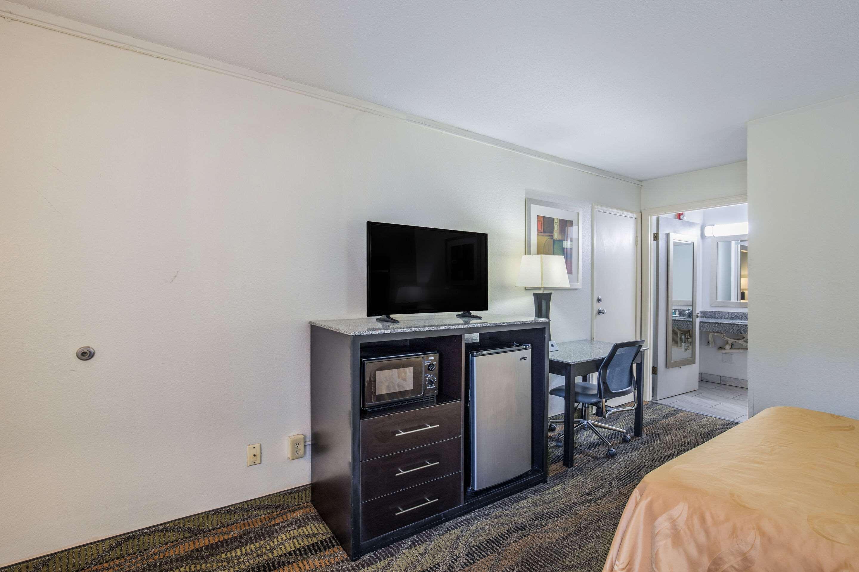 Quality Inn & Suites Conference Center — photo 4