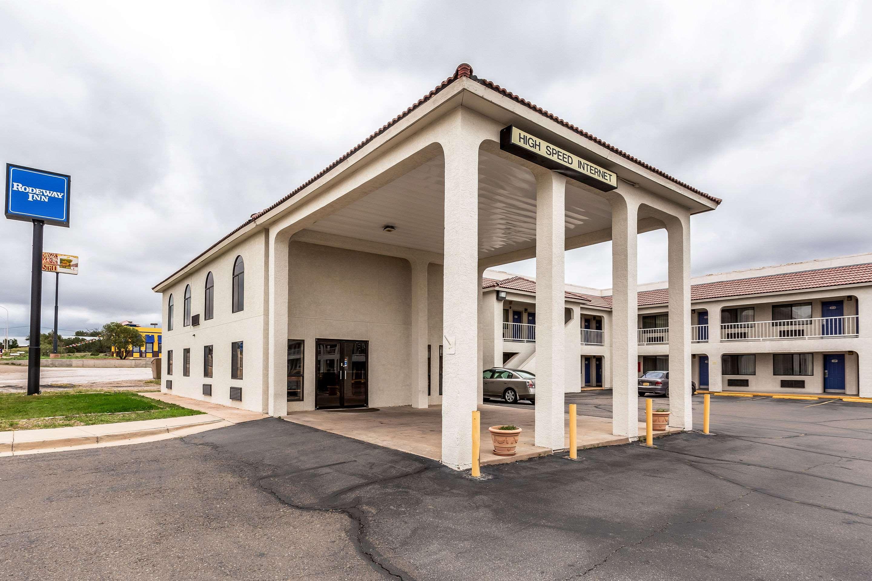 Rodeway Inn — photo 4
