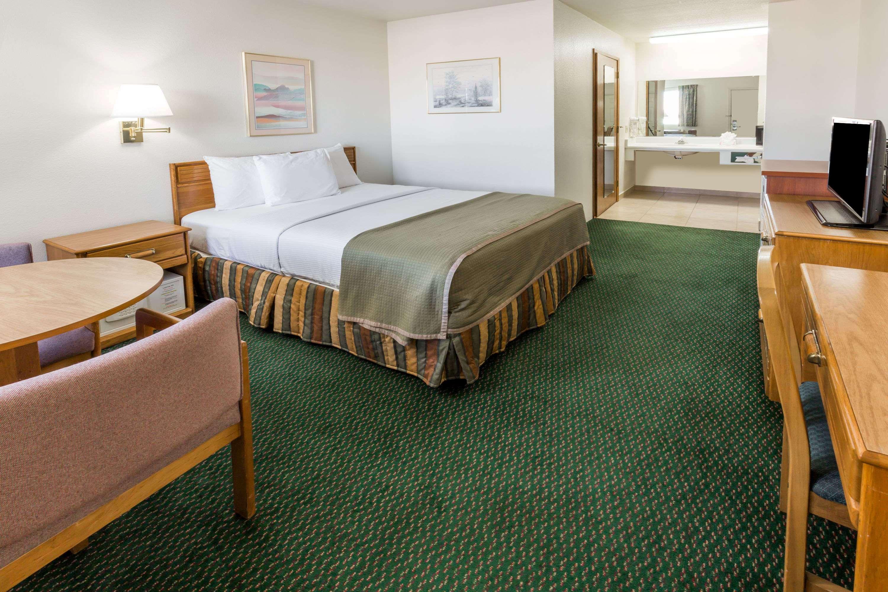 Howard Johnson Express Inn - Roseburg — photo 4